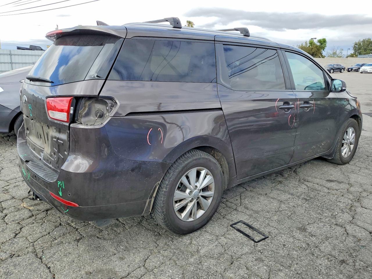 Kia Sedona Lx