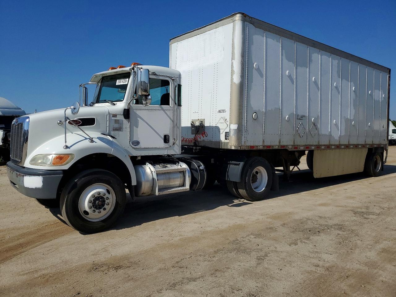 Peterbilt 382