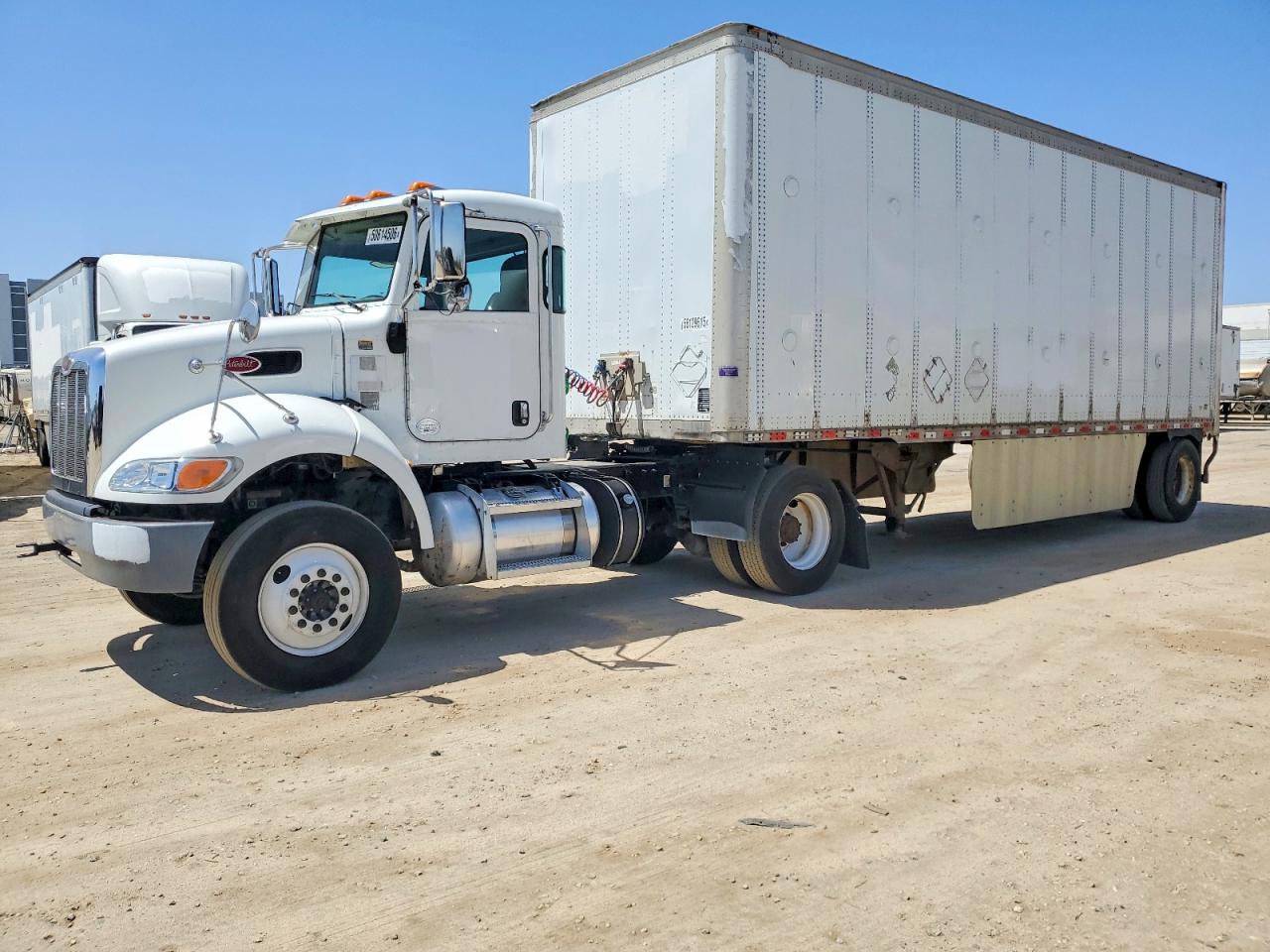 Peterbilt 382