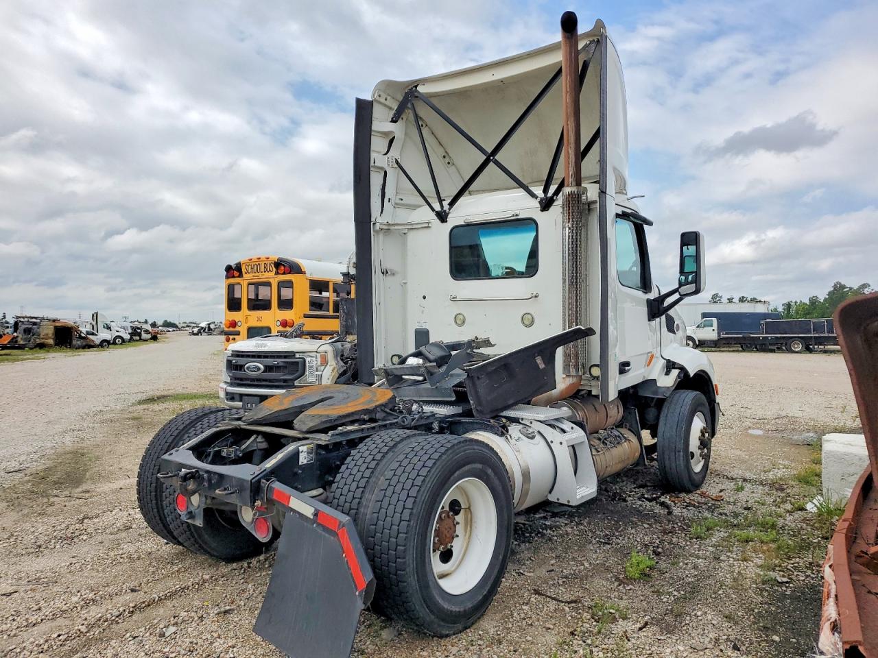 Peterbilt 579