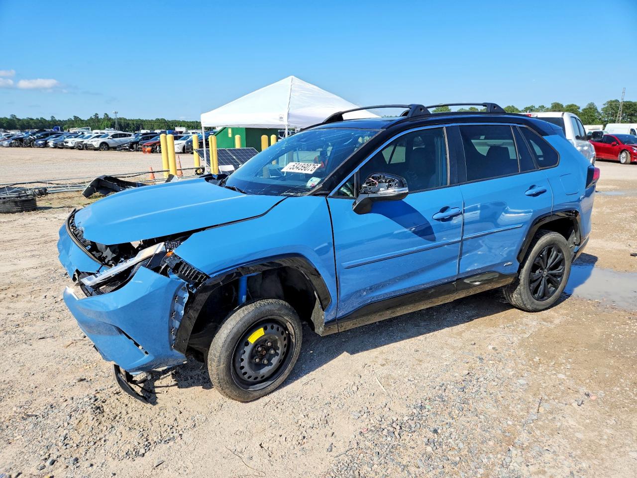 Salvage Toyota RAV4 Image