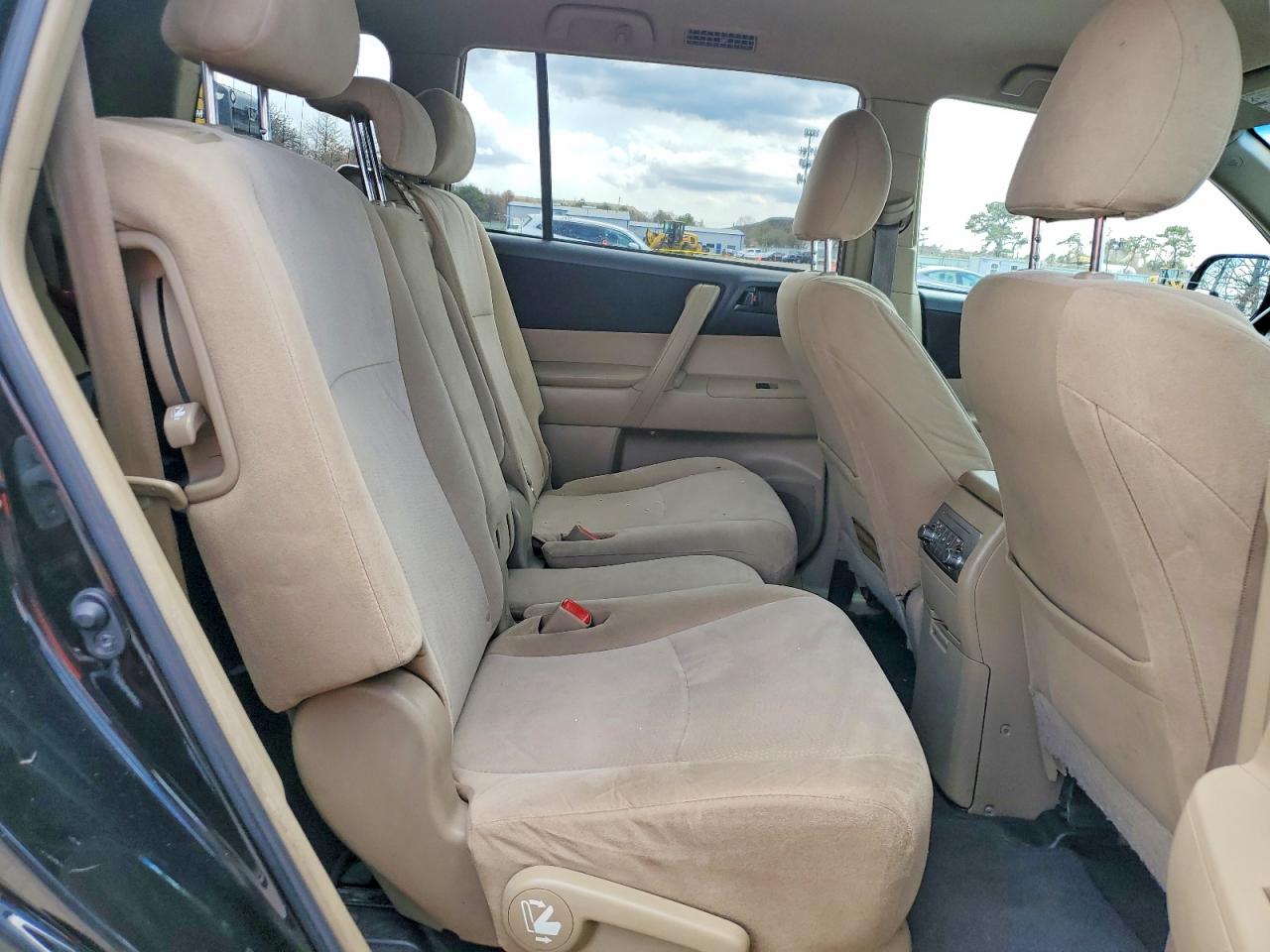 Toyota Highlander Base