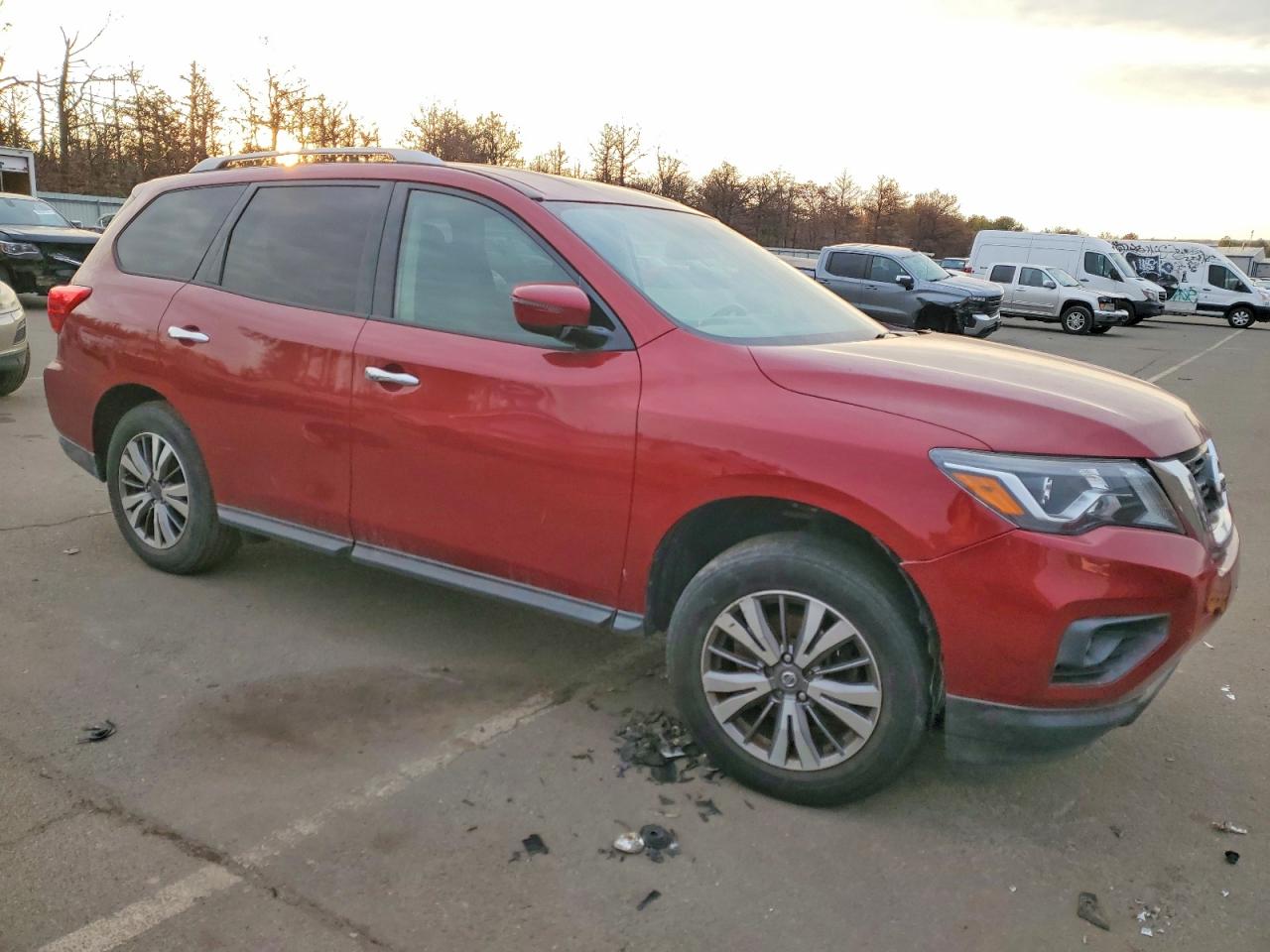 Nissan Pathfinder S