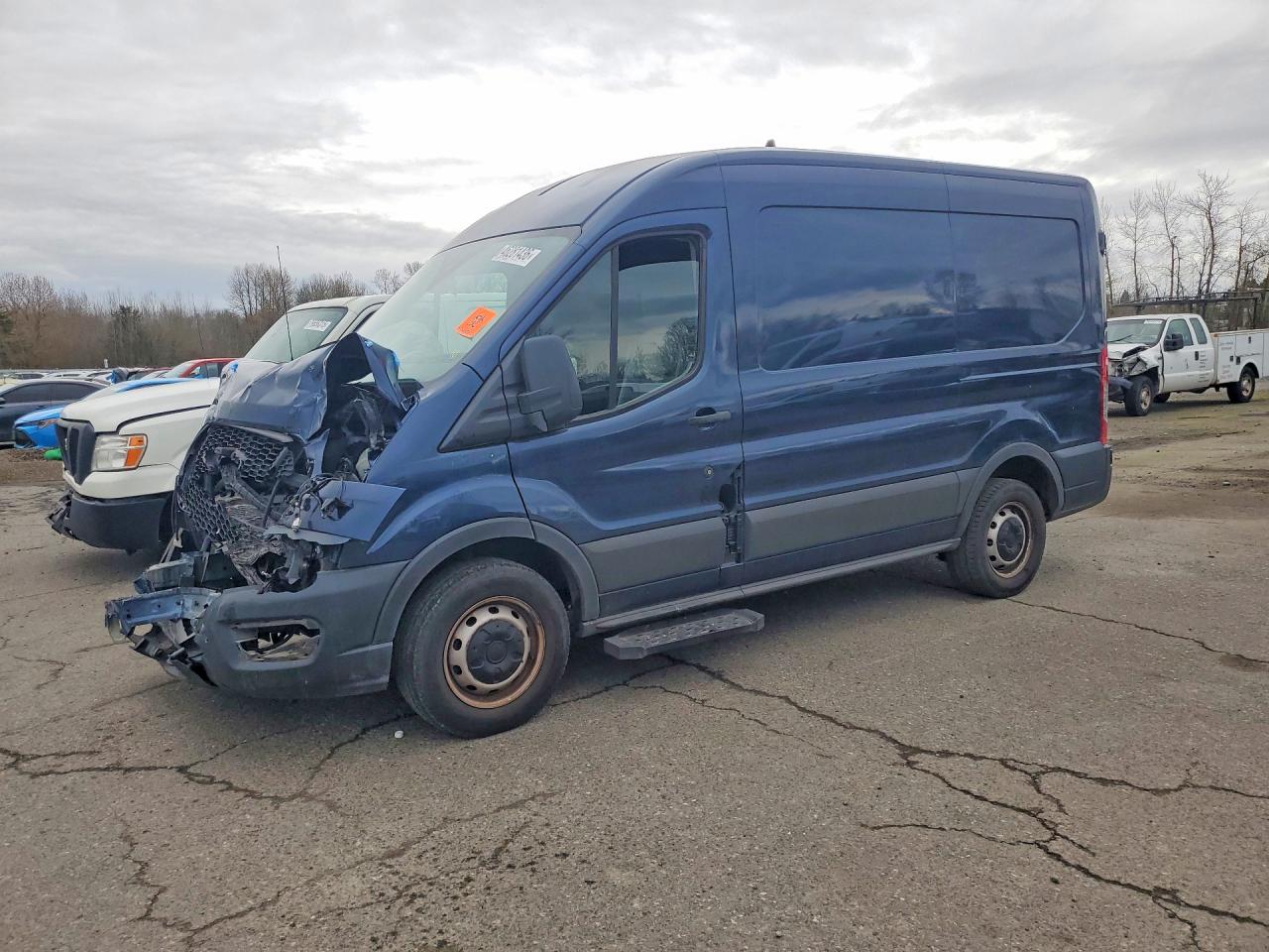 Salvage Ford Transit Image