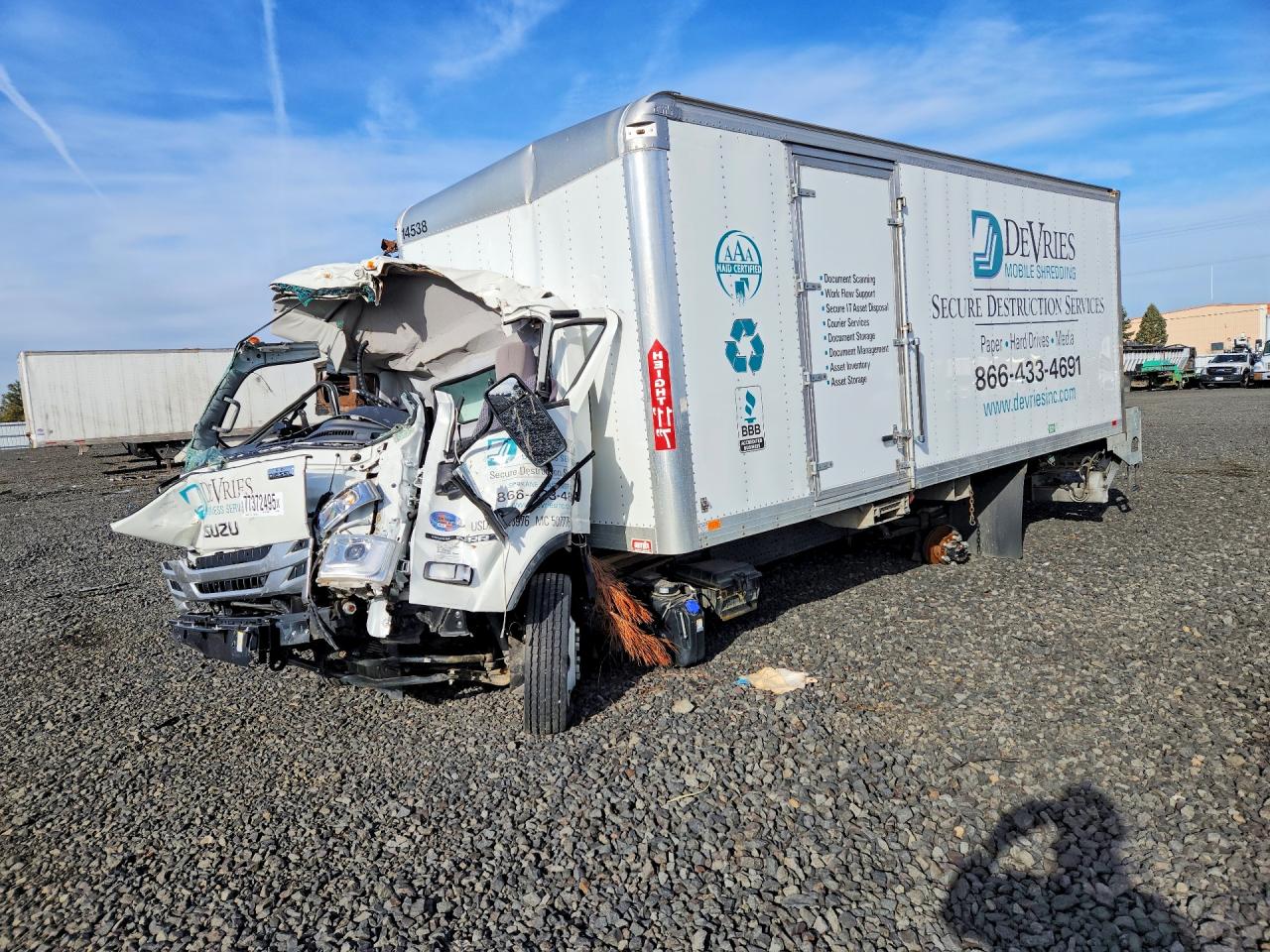 Salvage Isuzu Nrr Image
