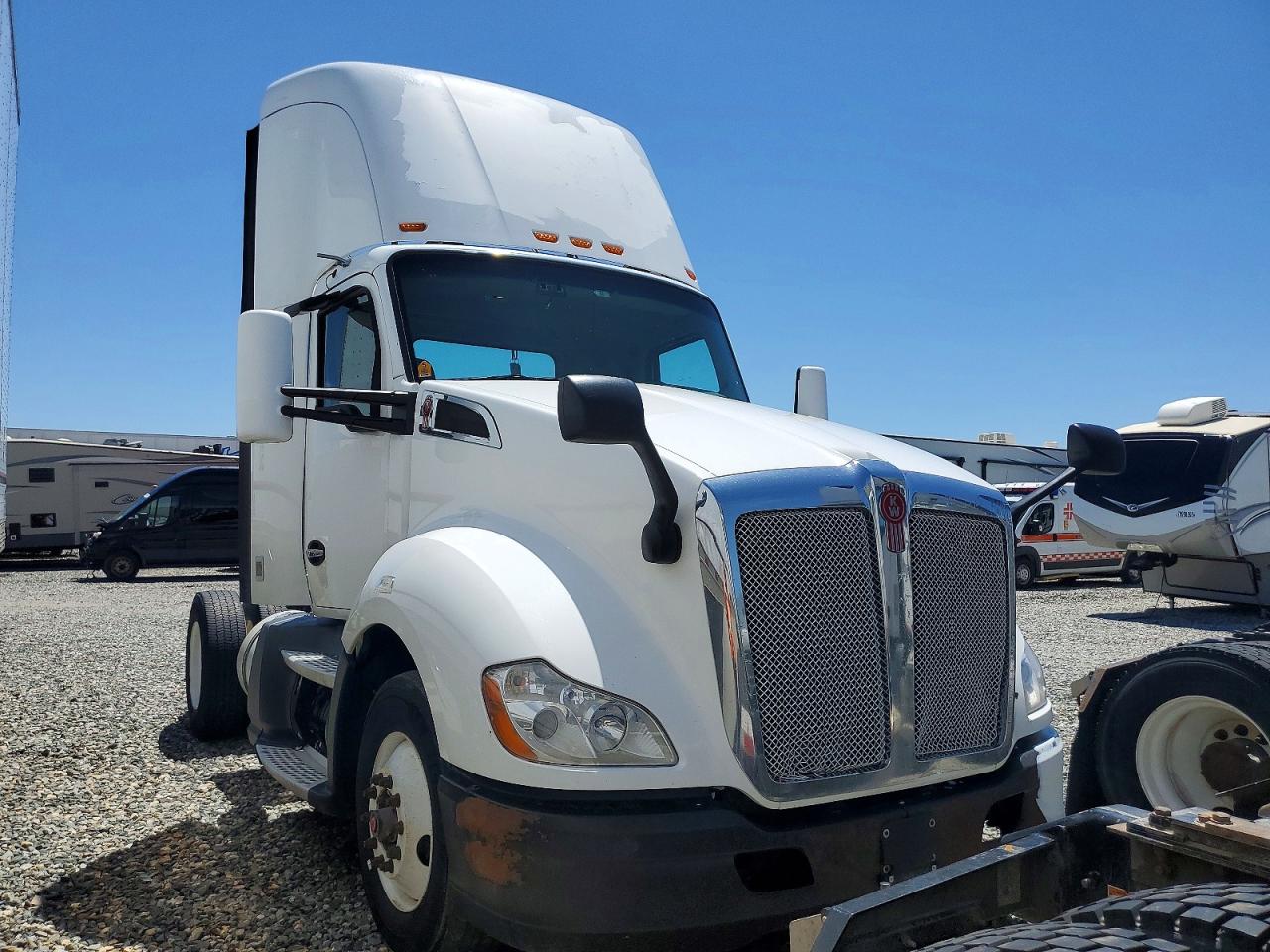 Salvage Kenworth T680 Image