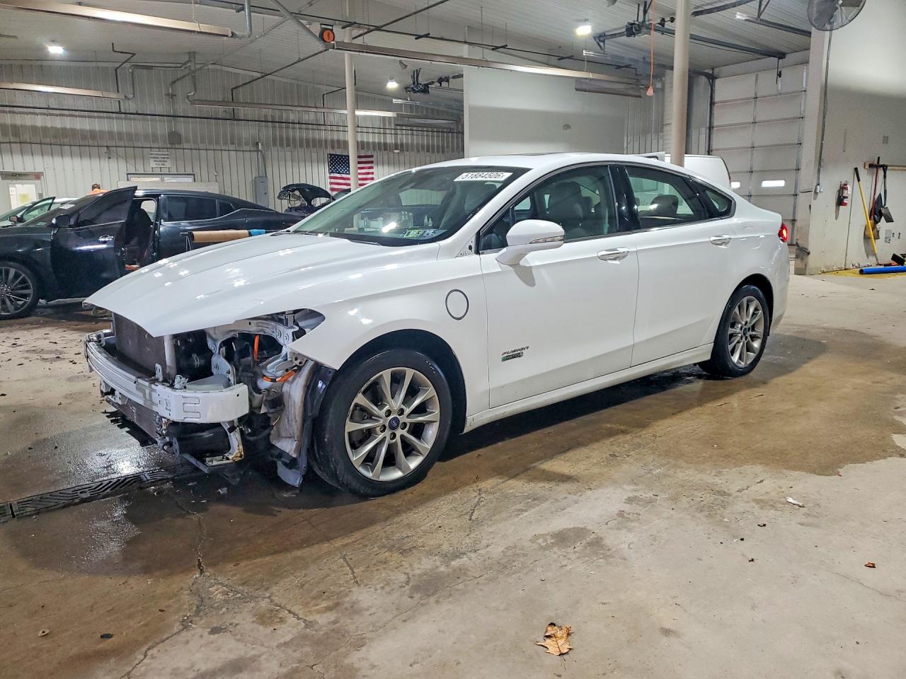 Salvage Ford Fusion Image