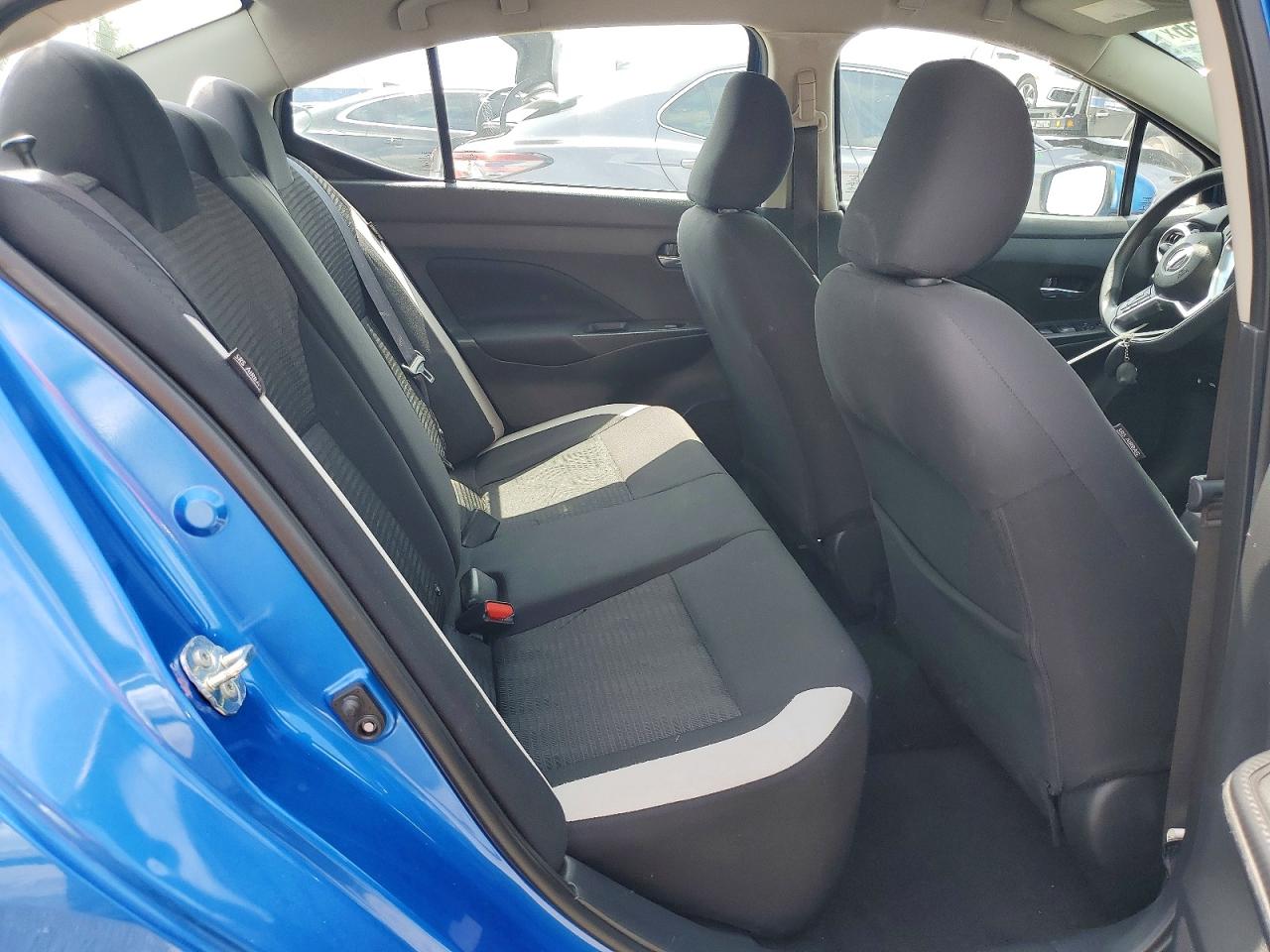 Nissan Versa Sv