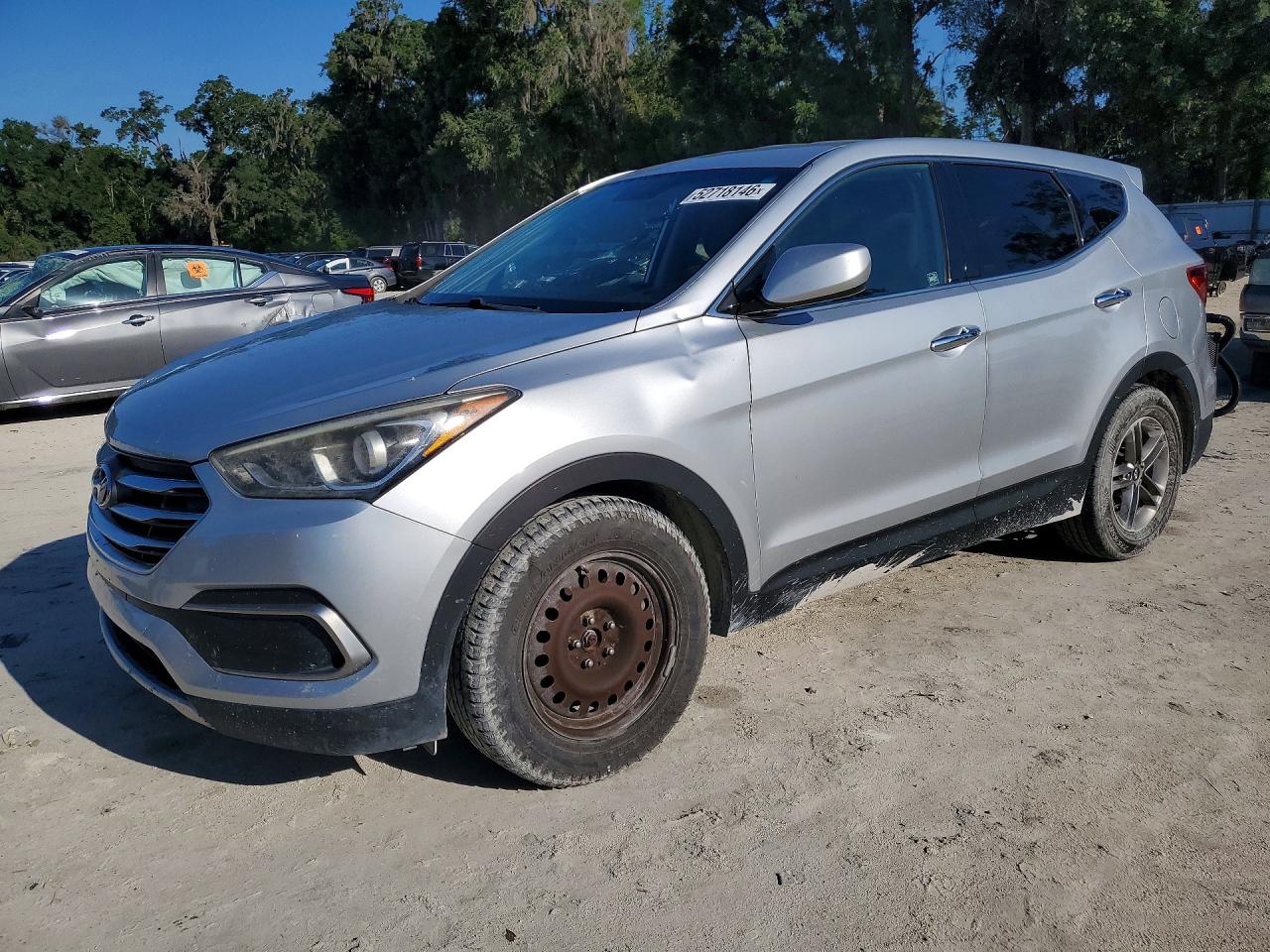 Salvage Hyundai SANTA FE Image