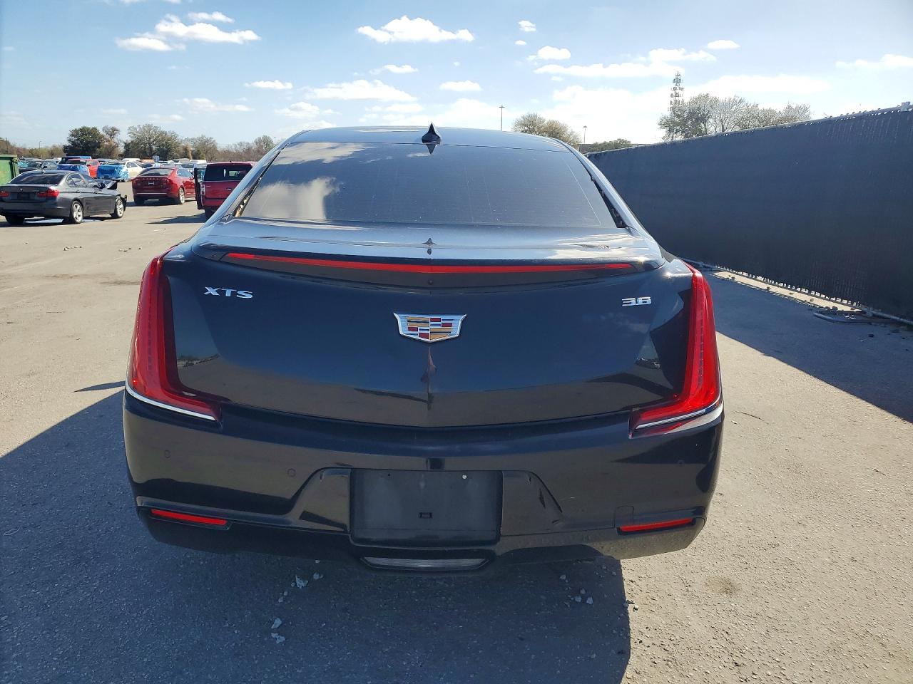 Cadillac XTS