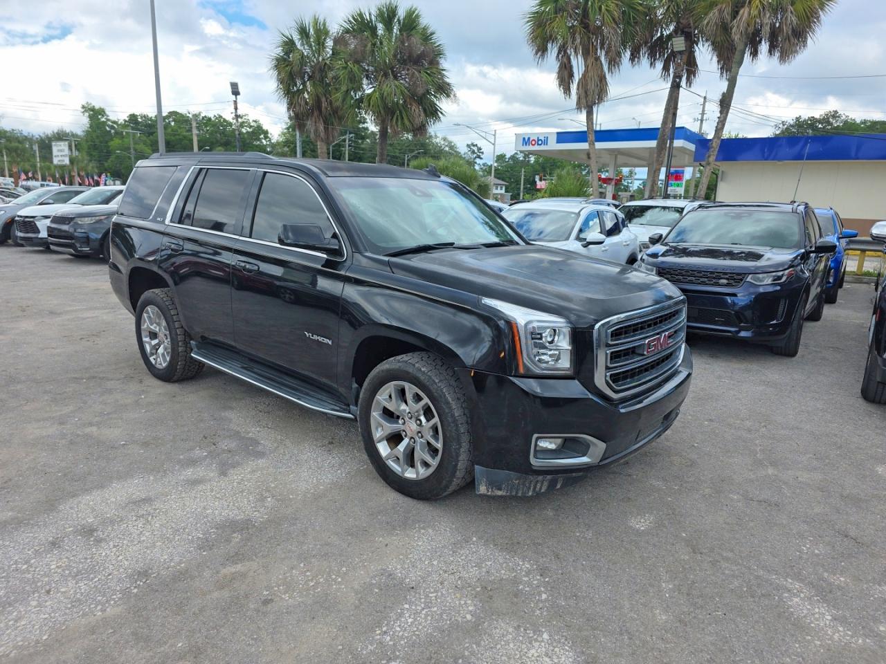Salvage GMC Yukon Image
