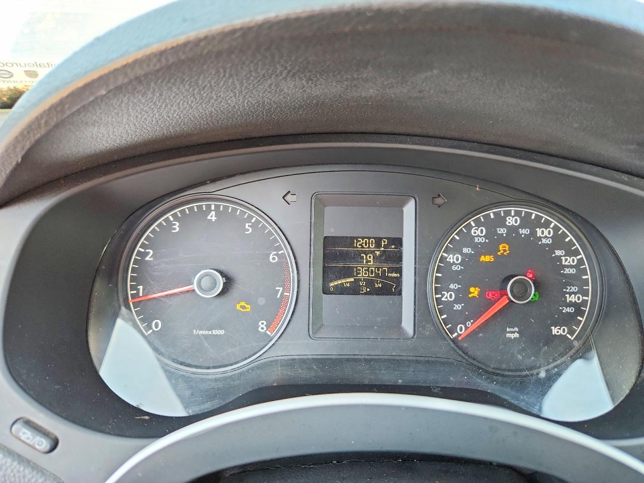 Volkswagen Jetta Base