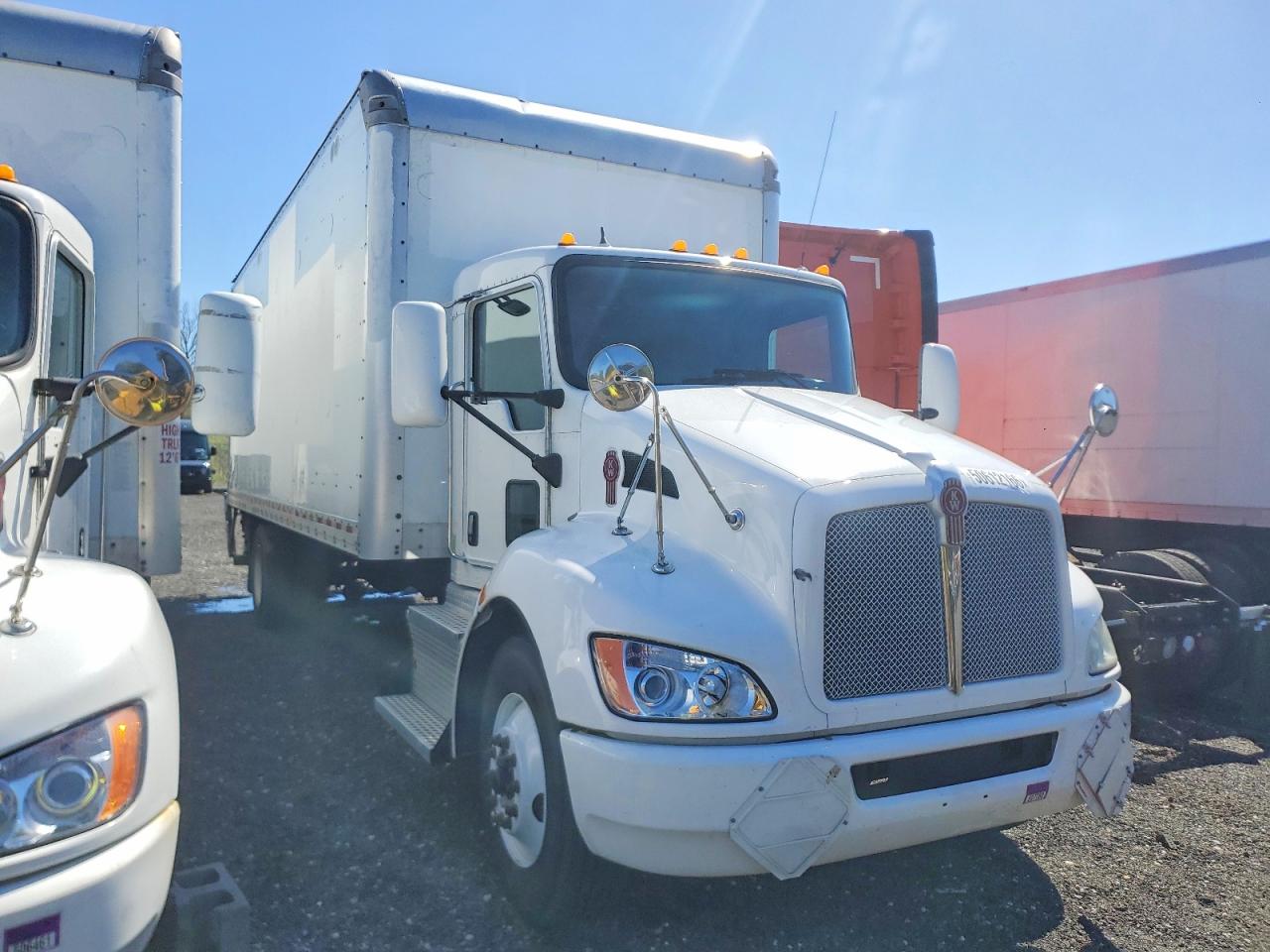 Salvage Kenworth T370 Image