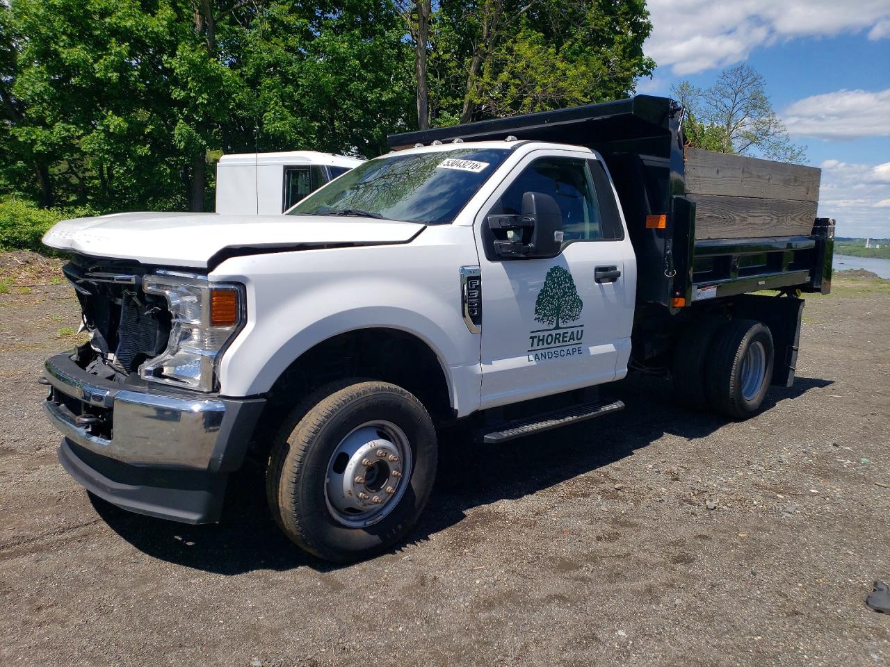 Salvage Ford F-350 Image