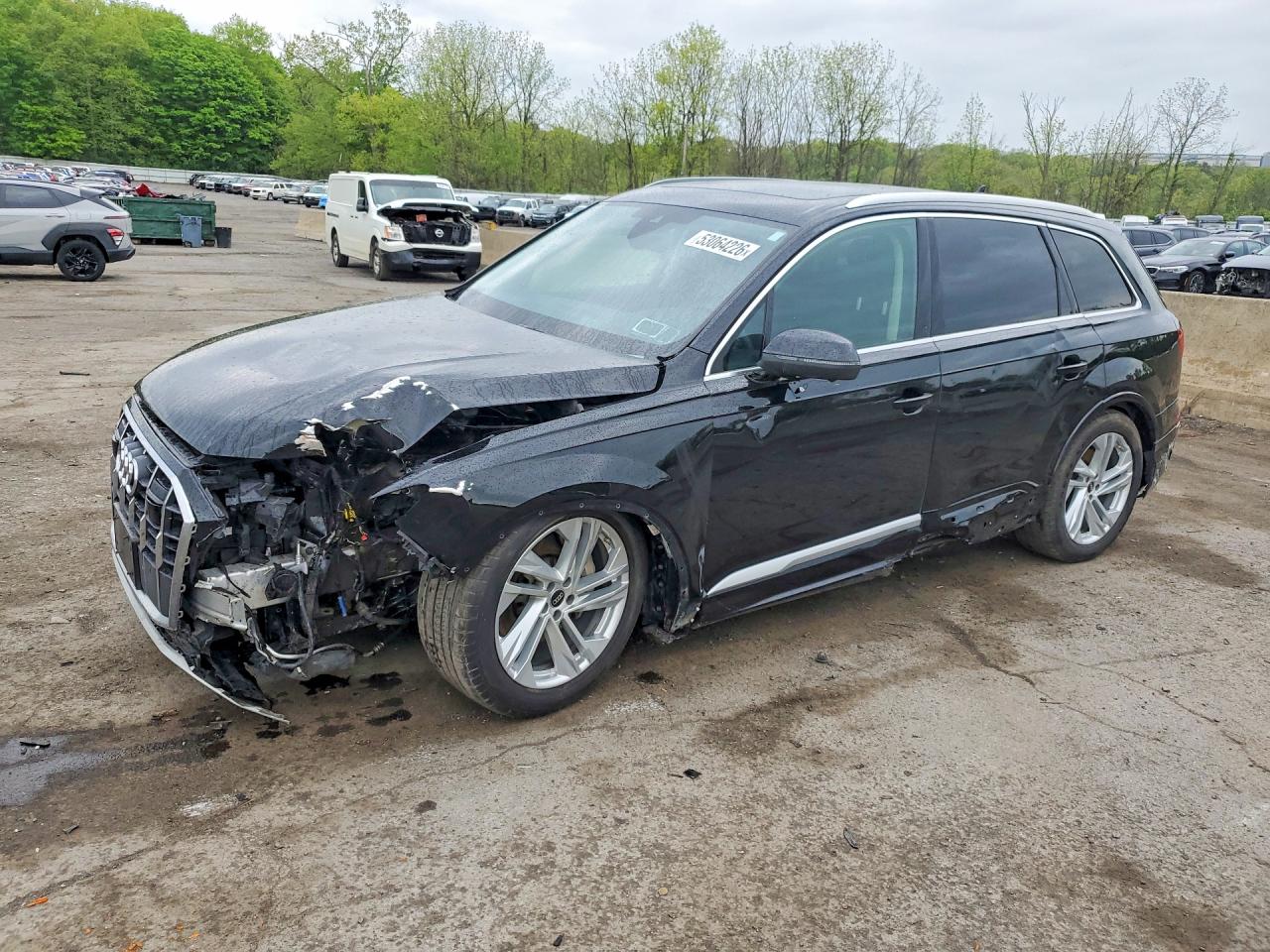 Salvage Audi Q7 Image