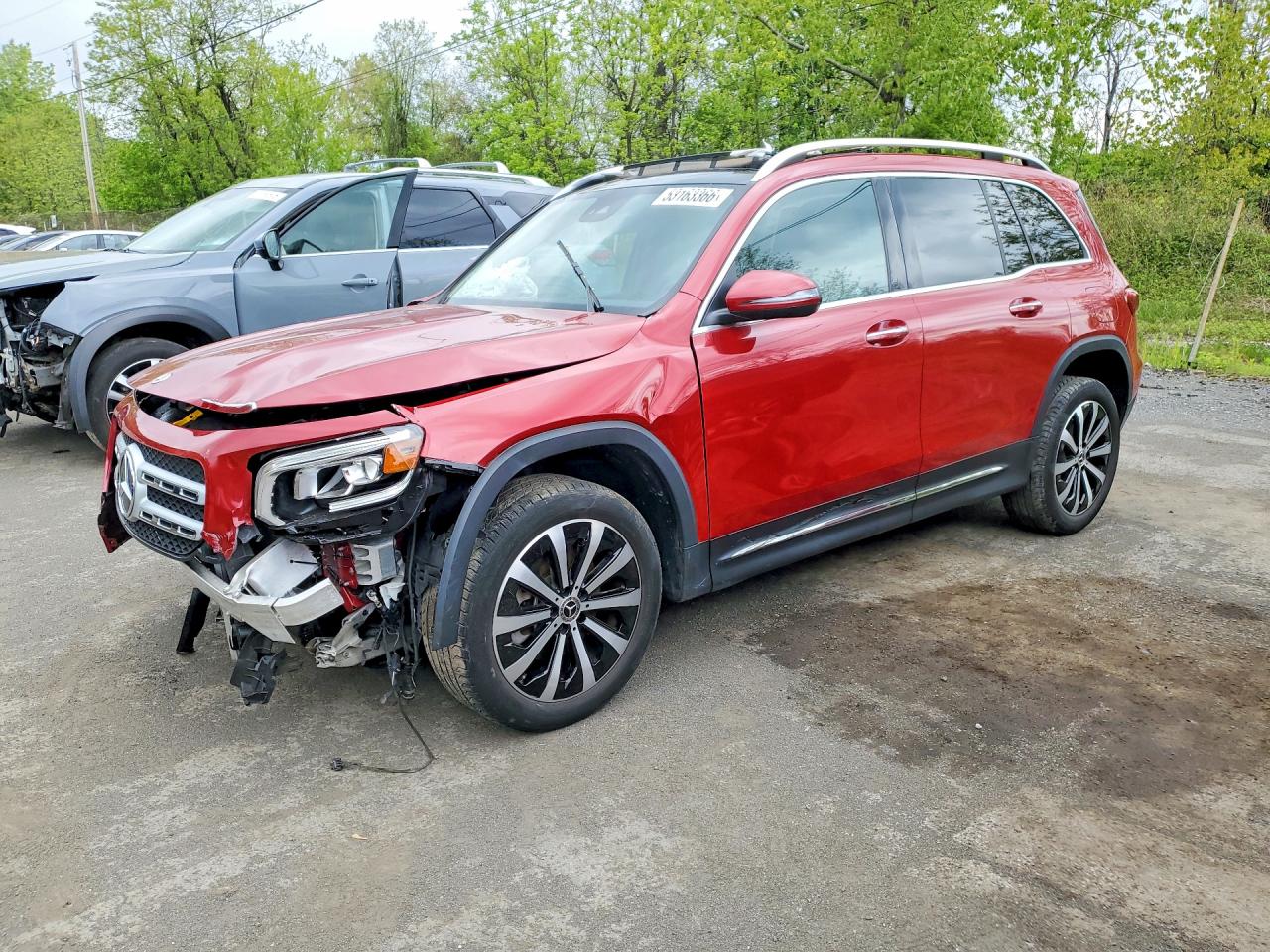 Salvage Mercedes-Benz GLB Image