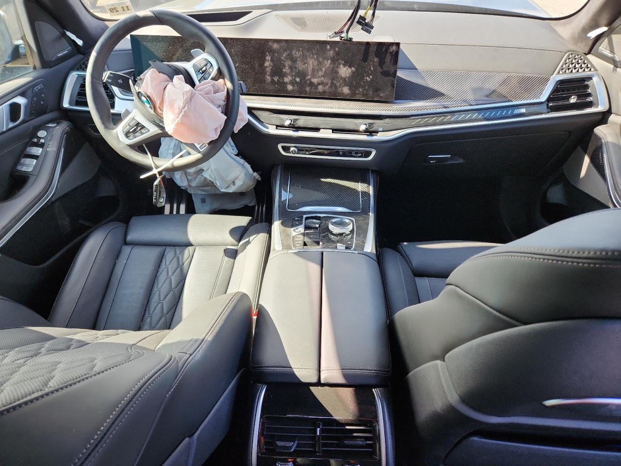 BMW X Series M60i