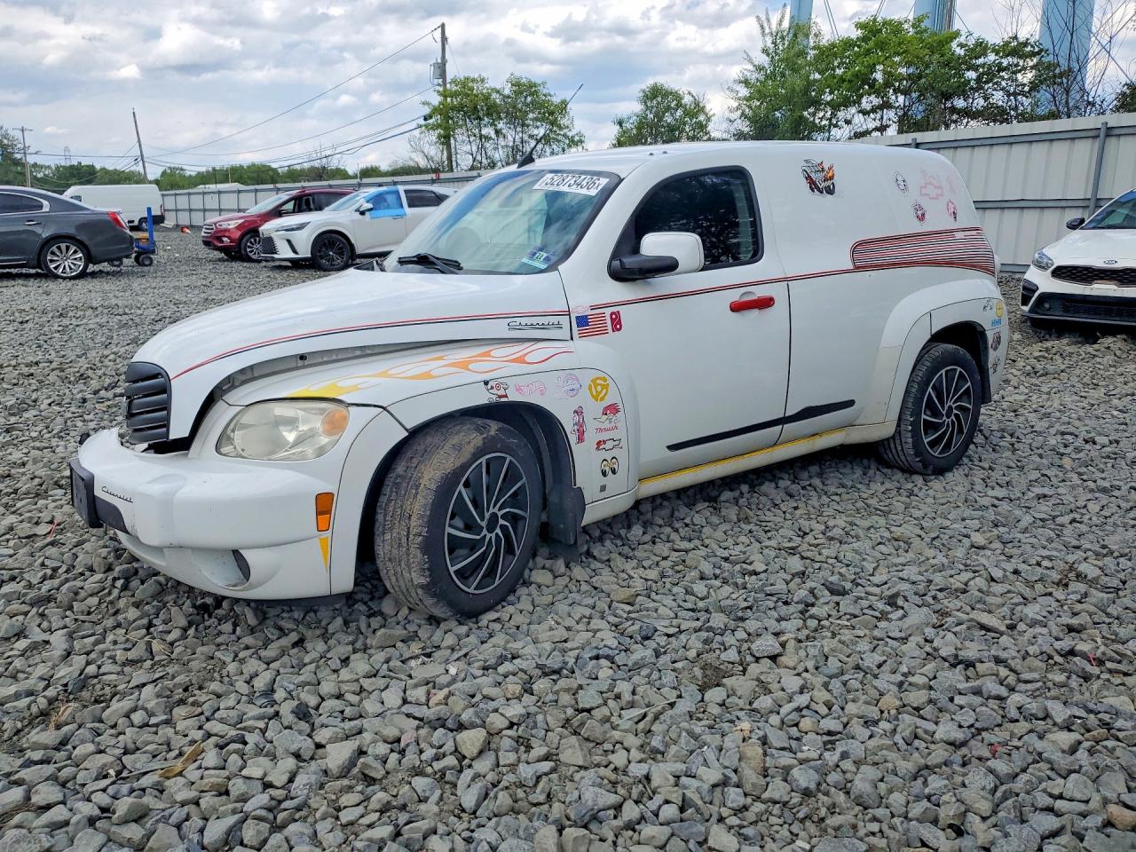 Salvage Chevrolet HHR Image