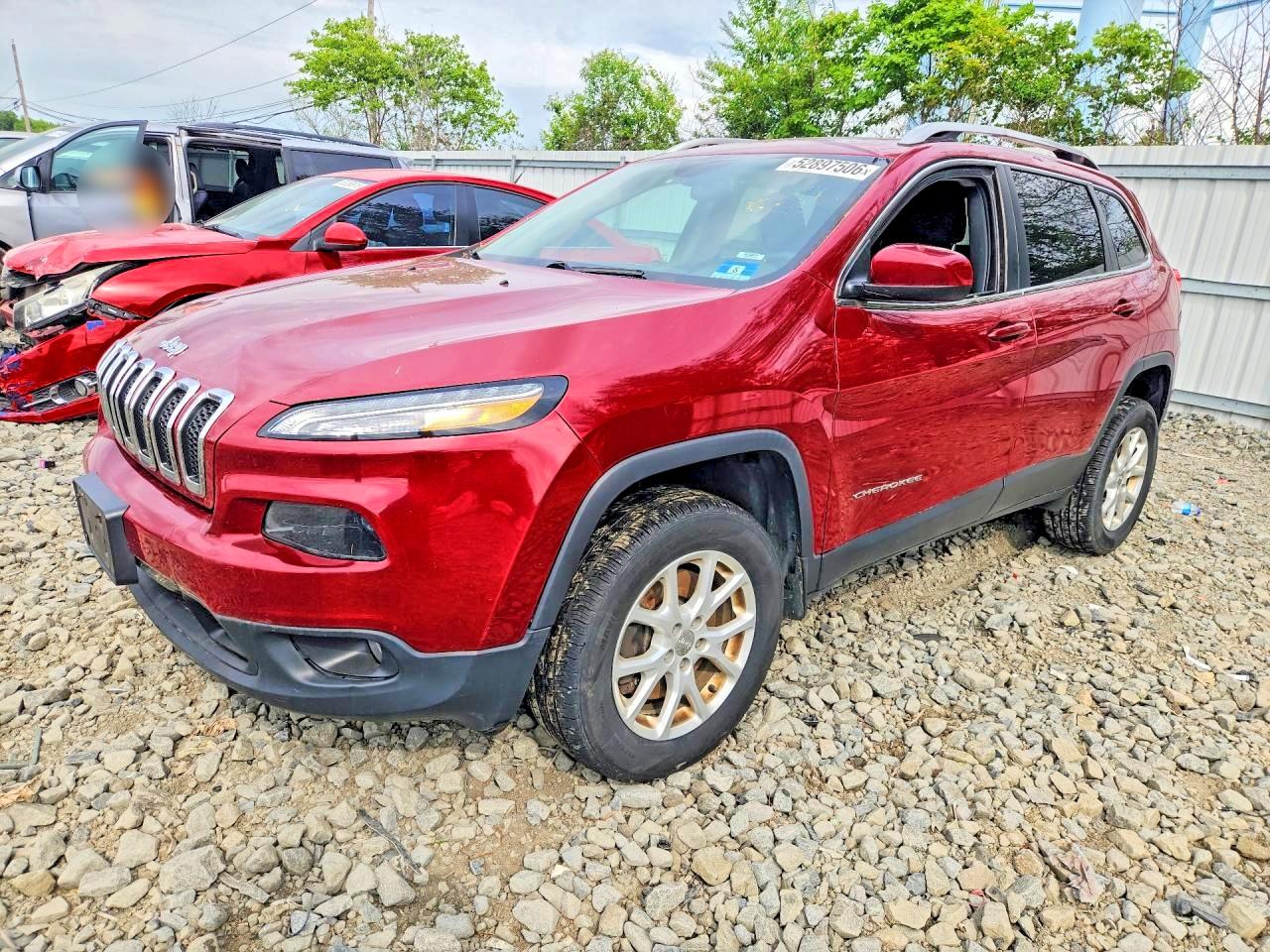 Salvage Jeep Cherokee Image