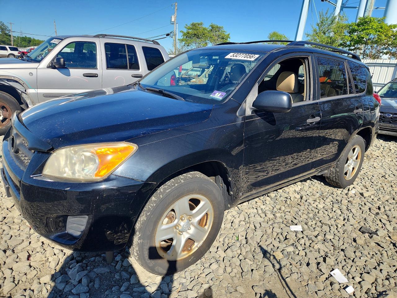 Salvage Toyota RAV4 Image