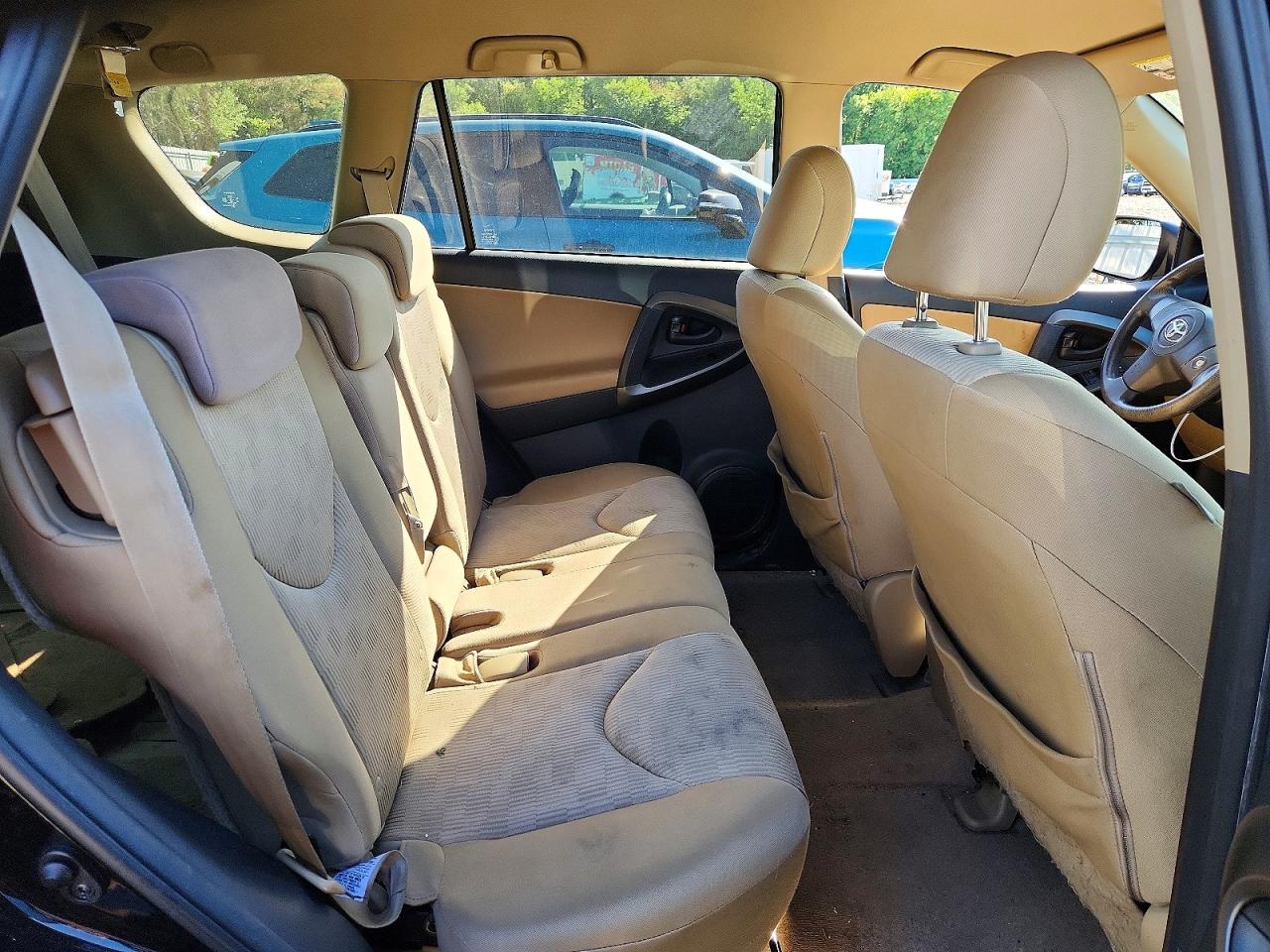 Toyota RAV4 Base