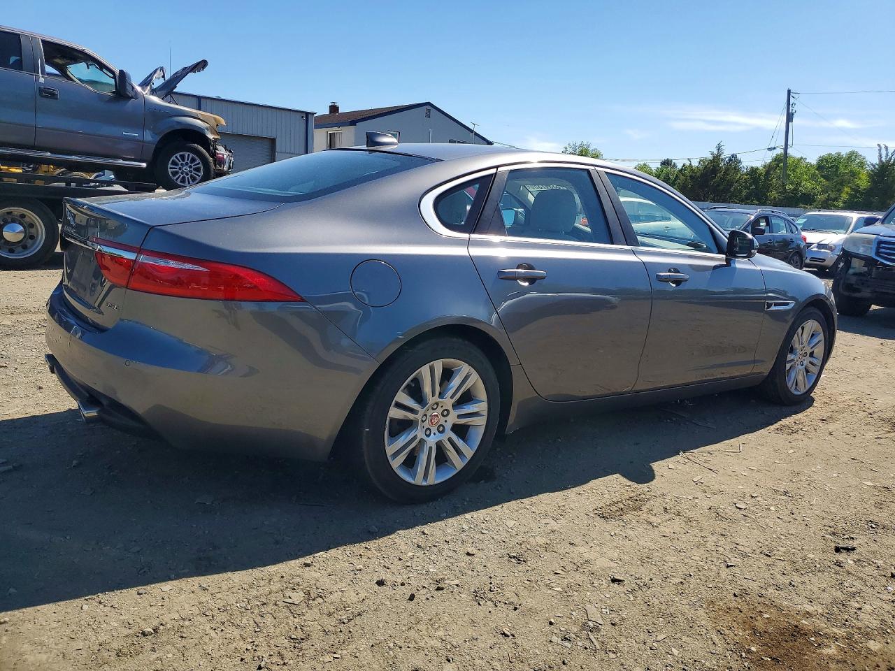 Jaguar XF Premium