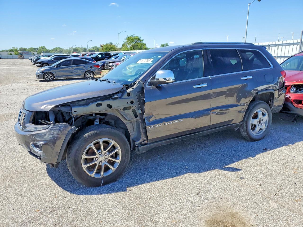 Salvage Jeep Cherokee Image