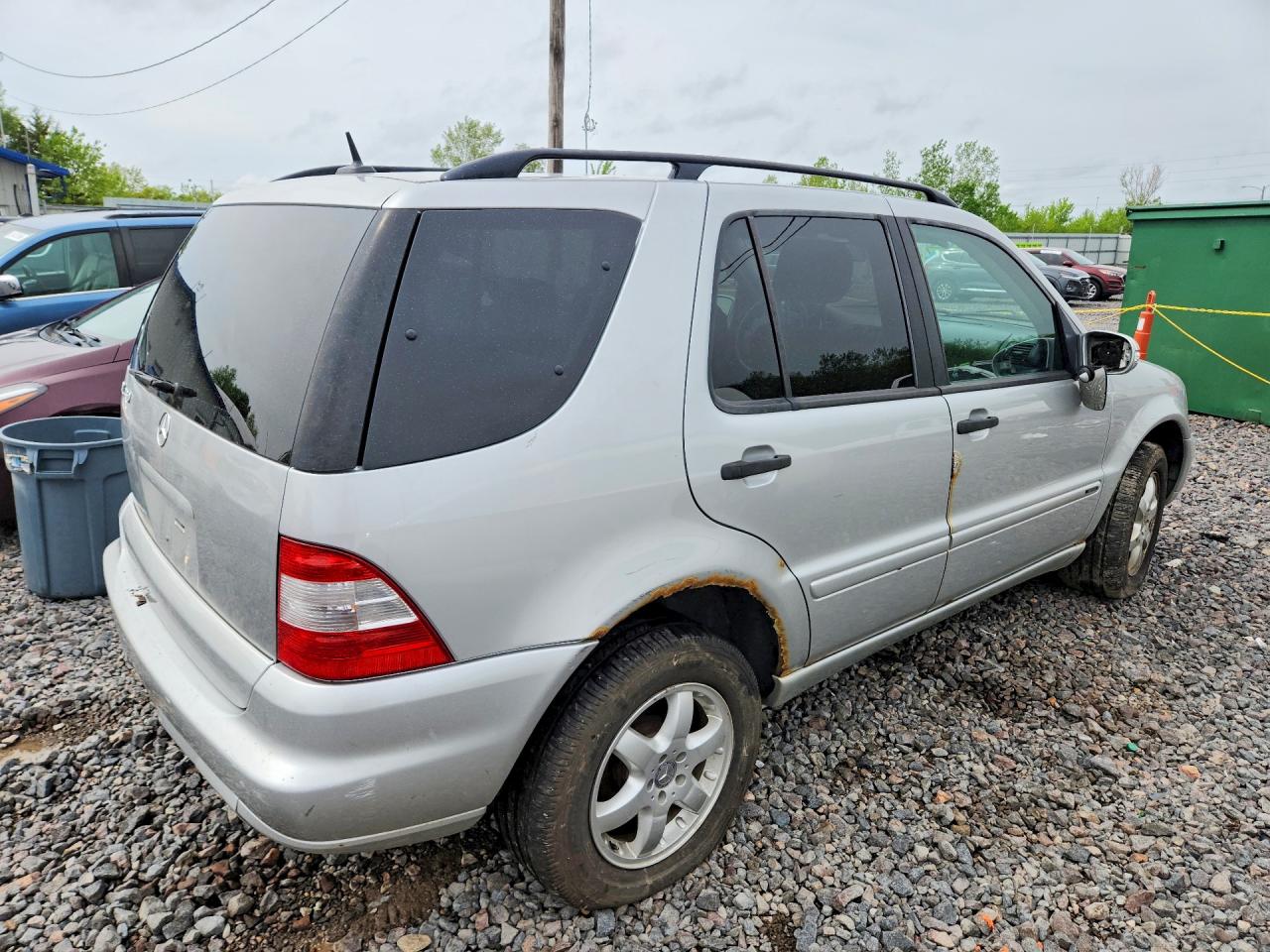 Mercedes-Benz M-Class 350