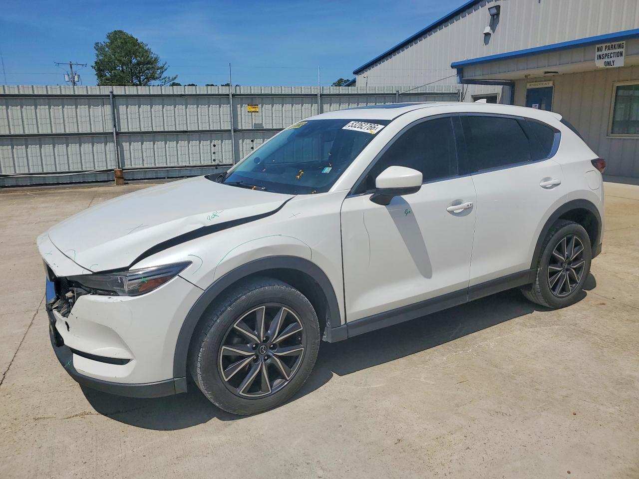 Salvage Mazda Cx Image