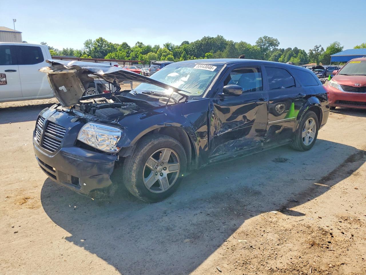 Salvage Dodge Magnum Image