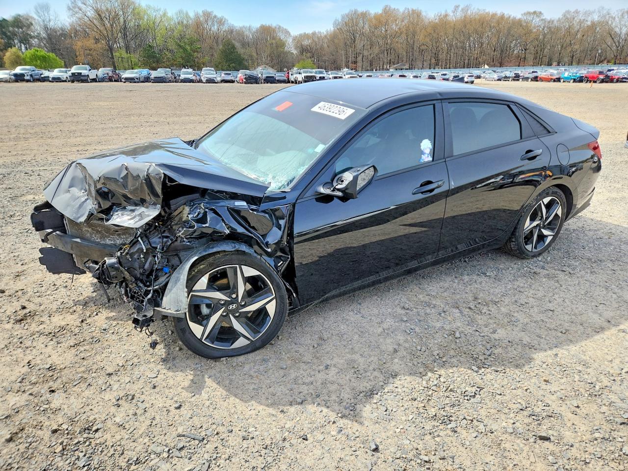 Salvage Hyundai ELANTRA Image