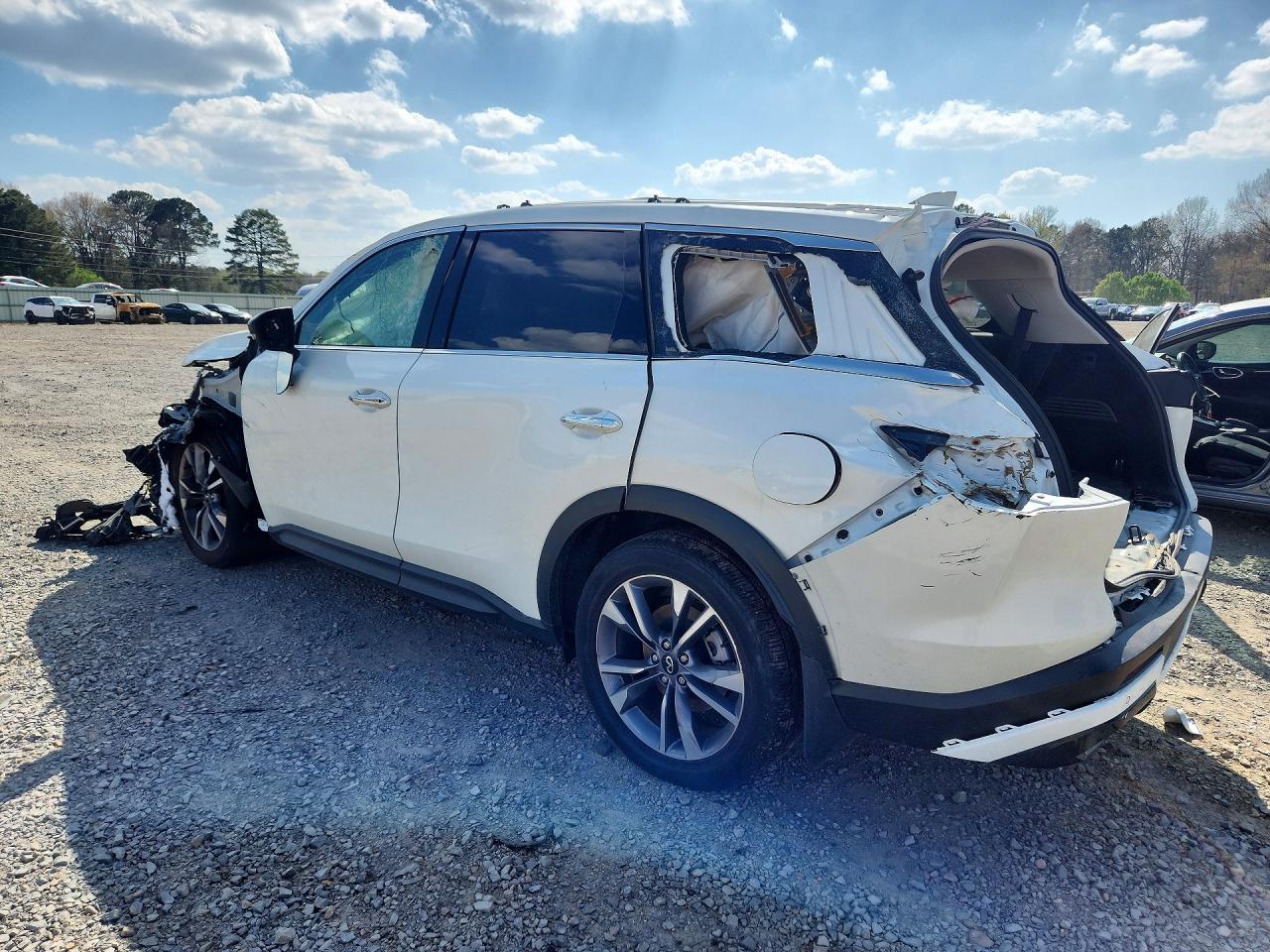 INFINITI Qx Luxe