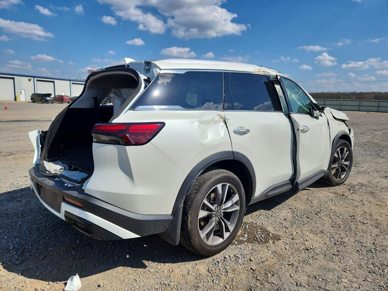 INFINITI Qx Luxe