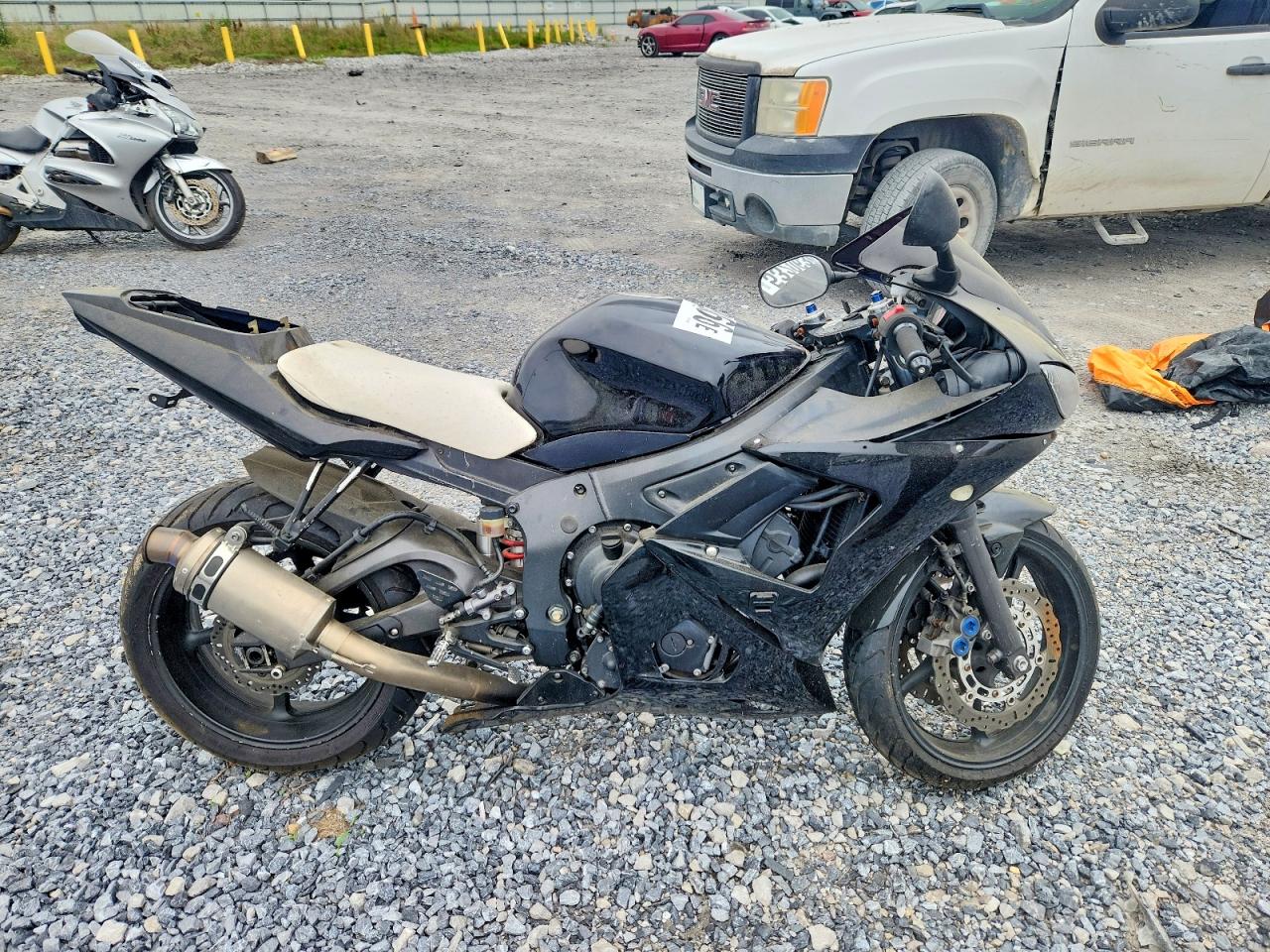 Salvage Yamaha Yzf600 Image