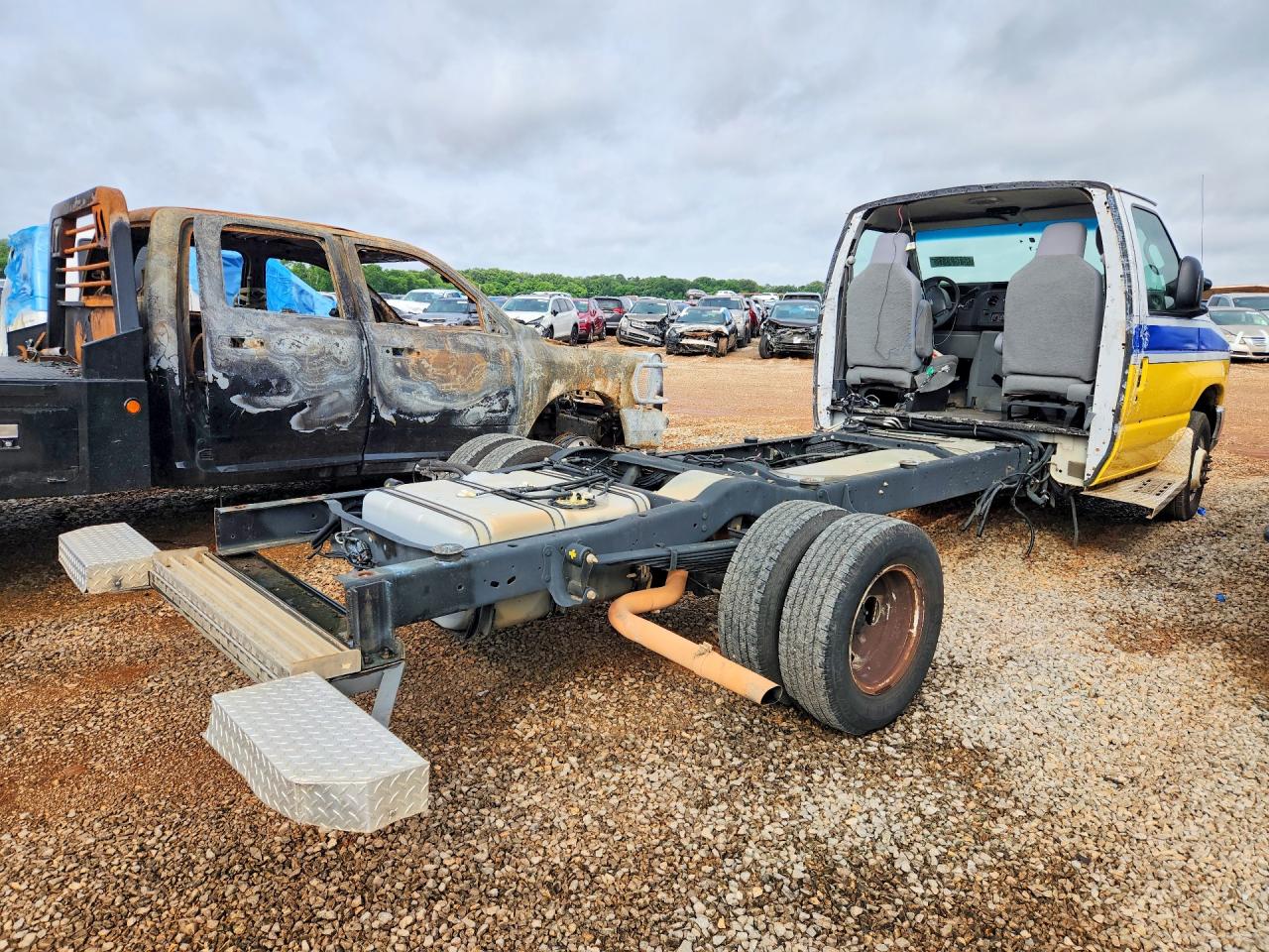 Ford Econoline E450 Super Duty Cutaway Van