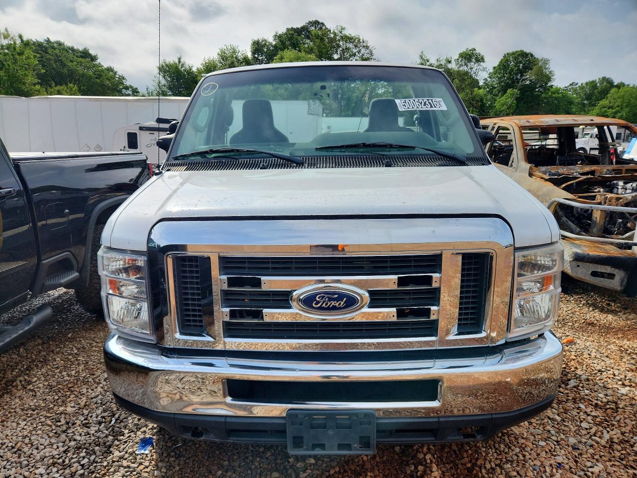 Ford Econoline E450 Super Duty Cutaway Van