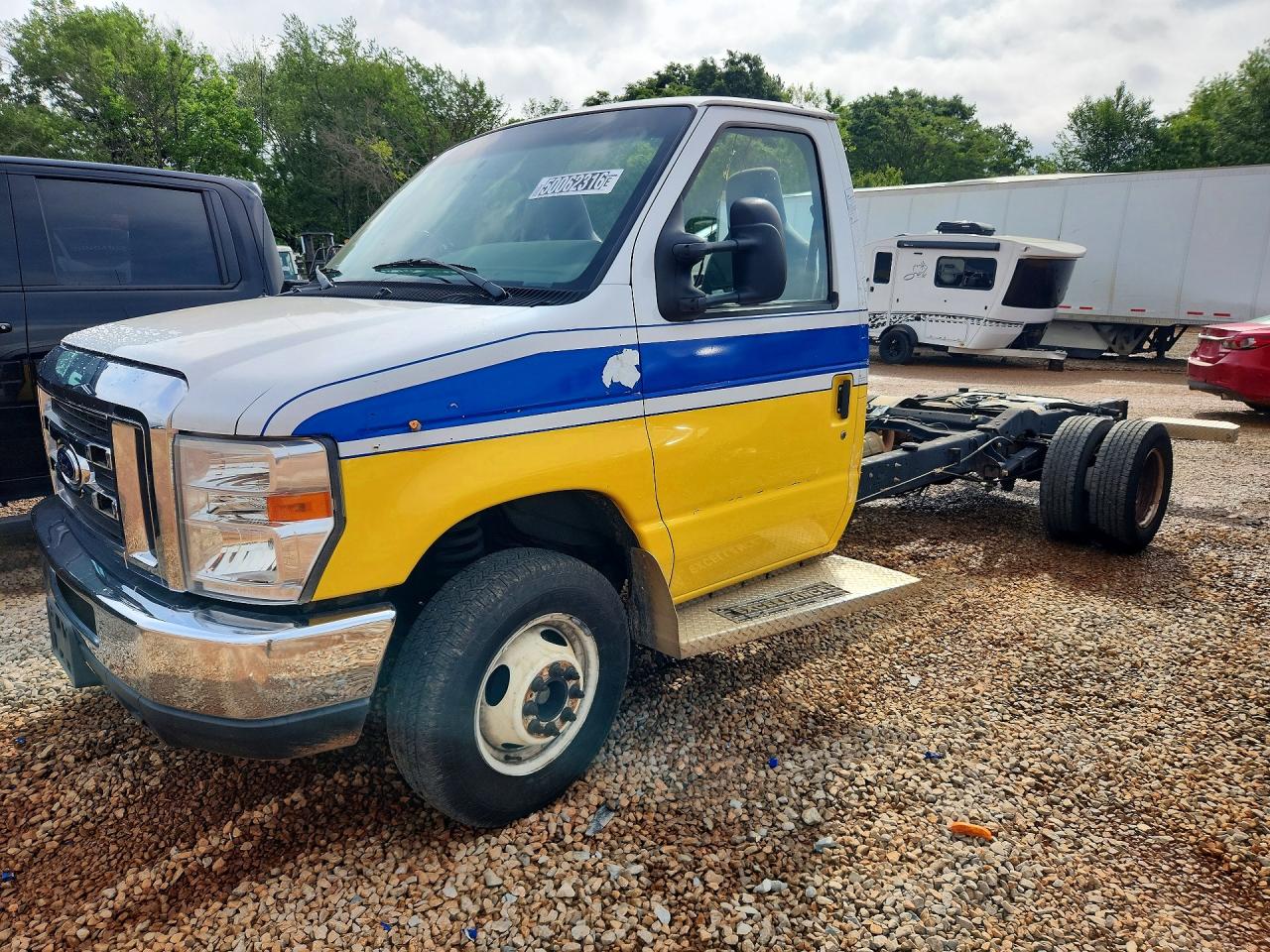 Salvage Ford Econoline Image
