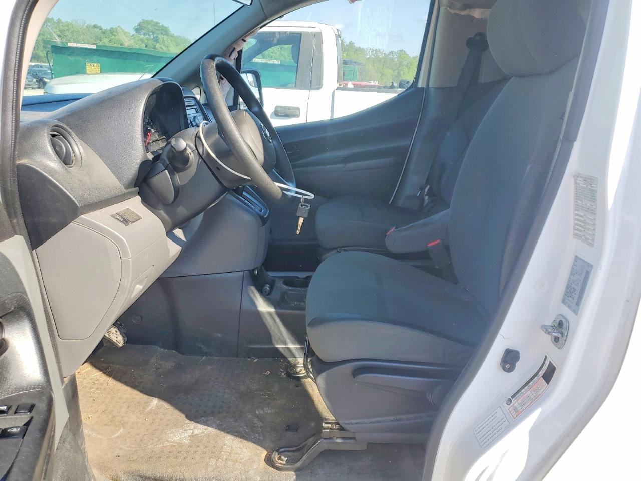 Nissan Nv S