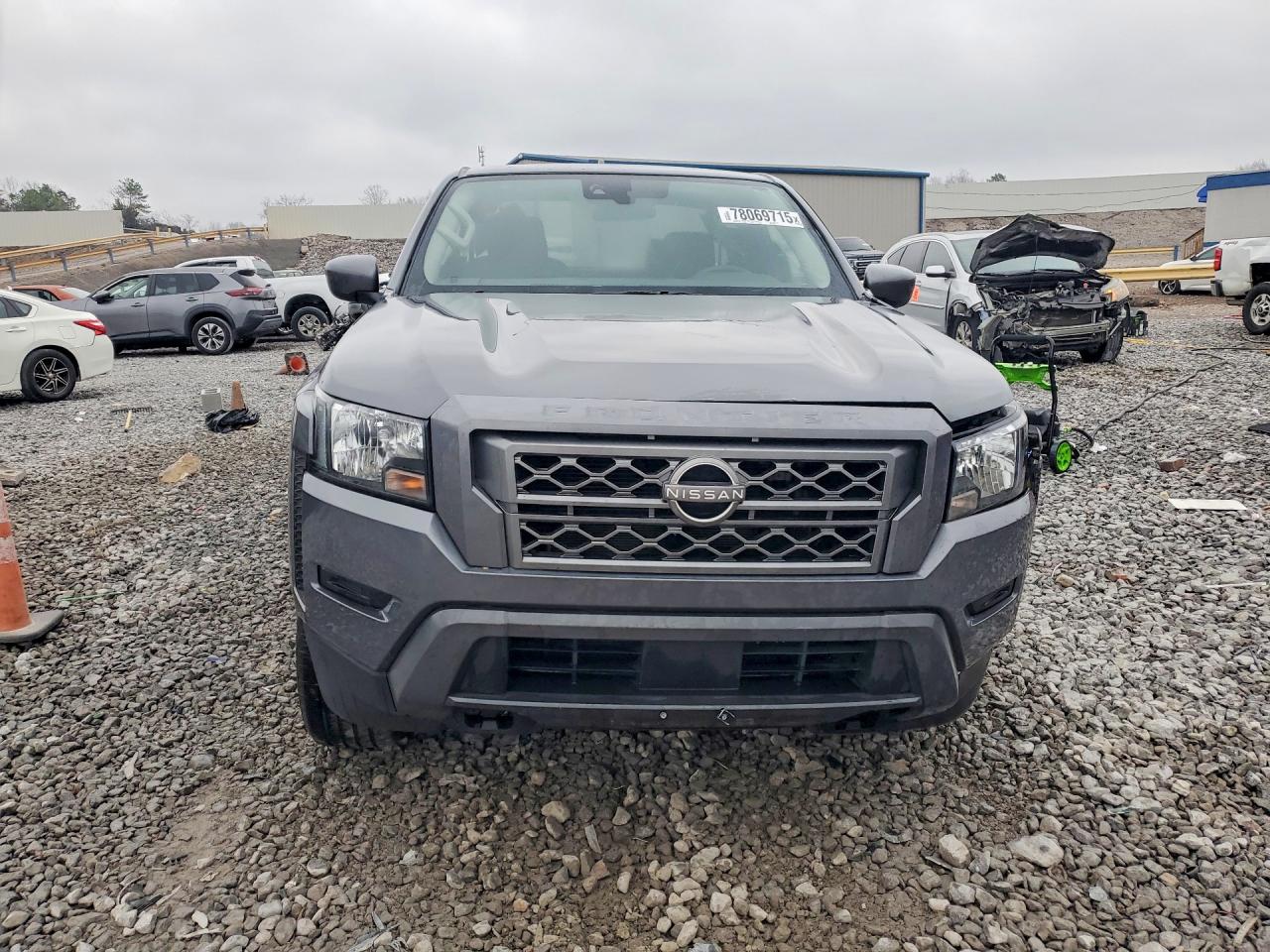 Nissan Frontier Sv