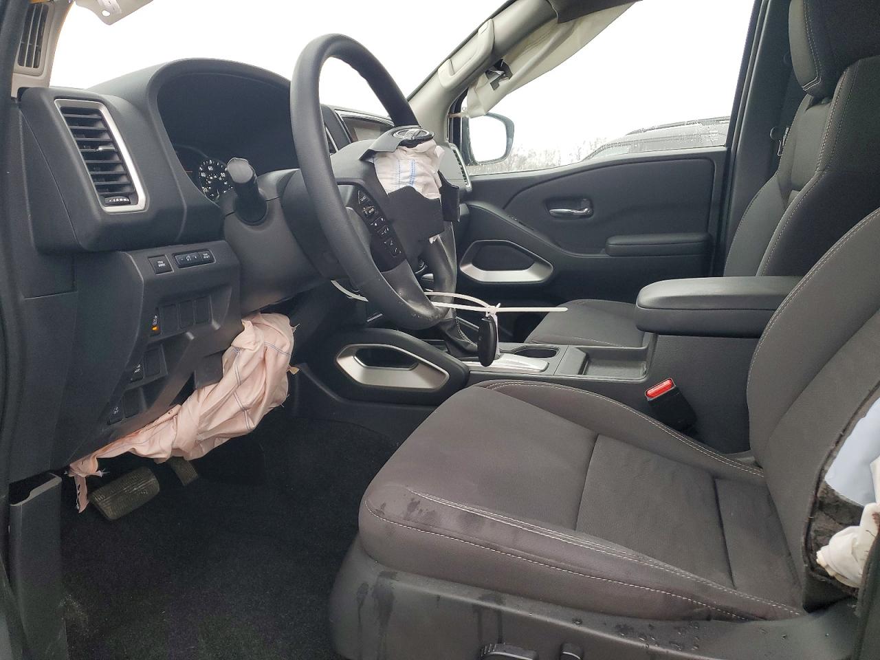 Nissan Frontier Sv