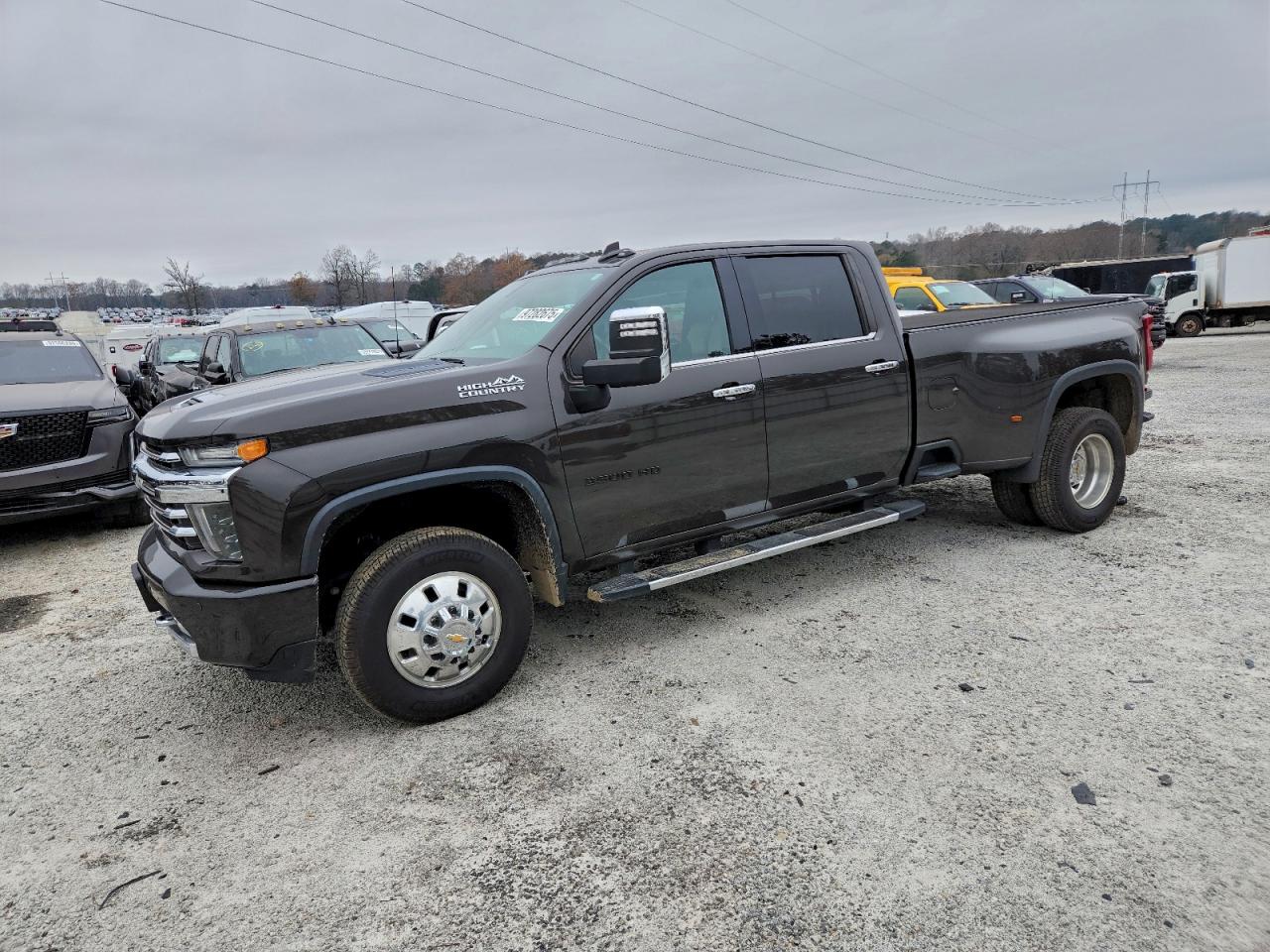 Salvage Chevrolet Silverado Image