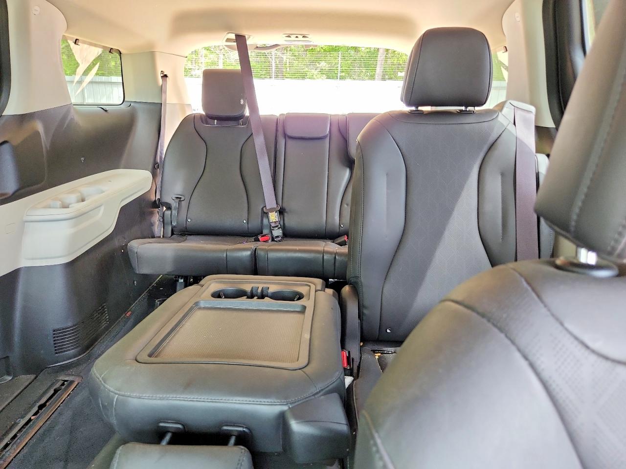 Kia Carnival Ex