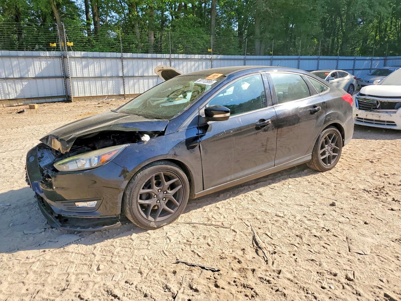 Salvage Ford Focus Image