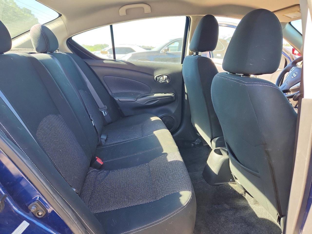 Nissan Versa Sv
