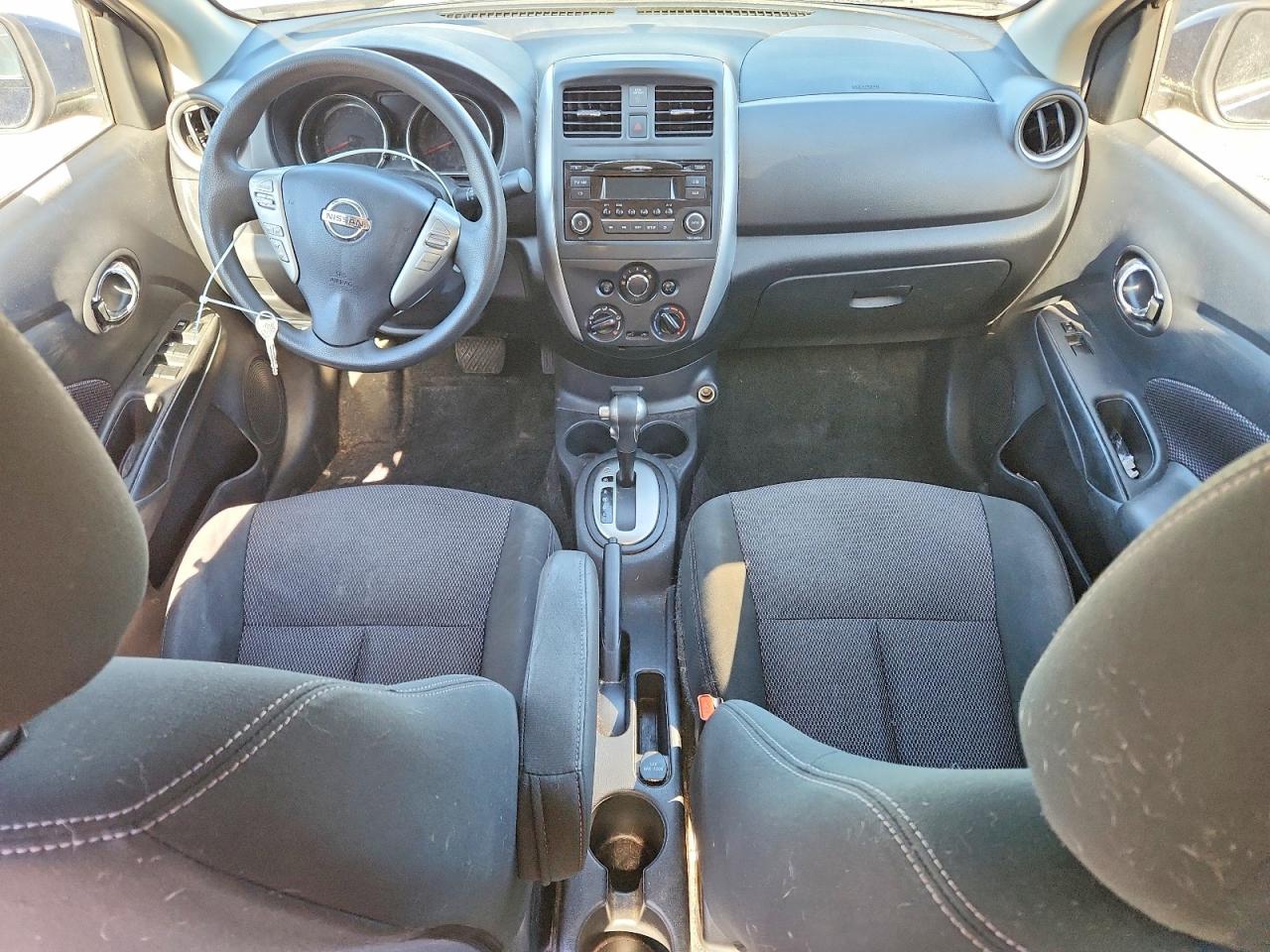 Nissan Versa Sv