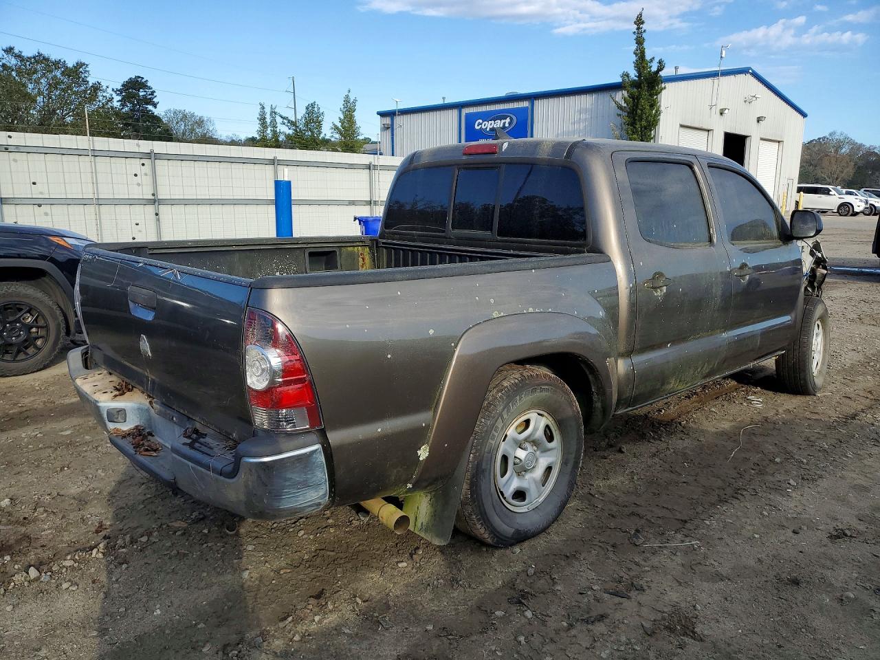 Toyota Tacoma Base