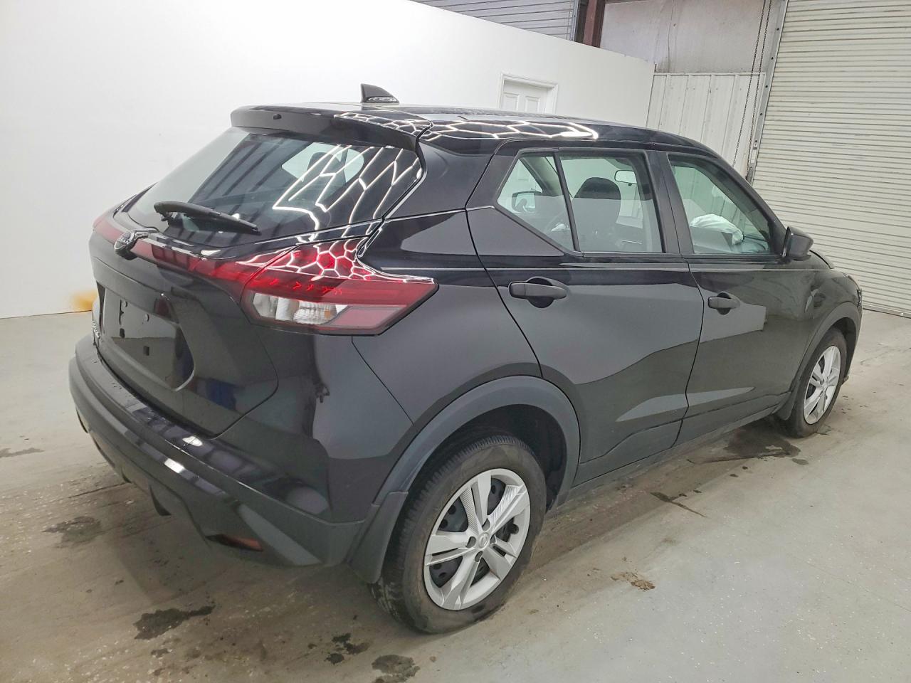 Nissan Kicks S