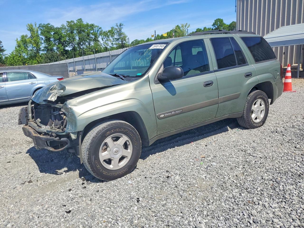 Salvage Chevrolet Trailblaze Image