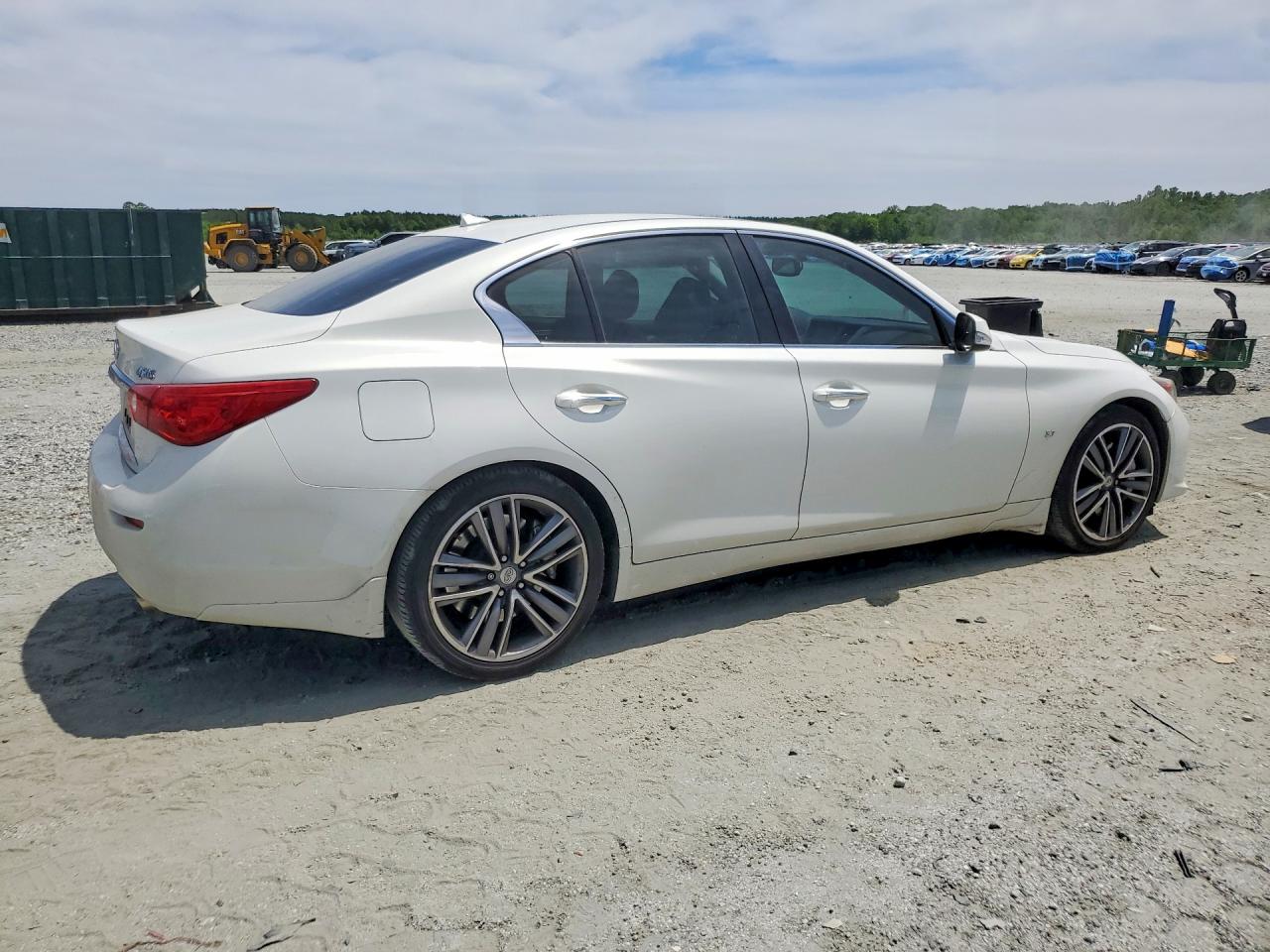 INFINITI Q50 Sport