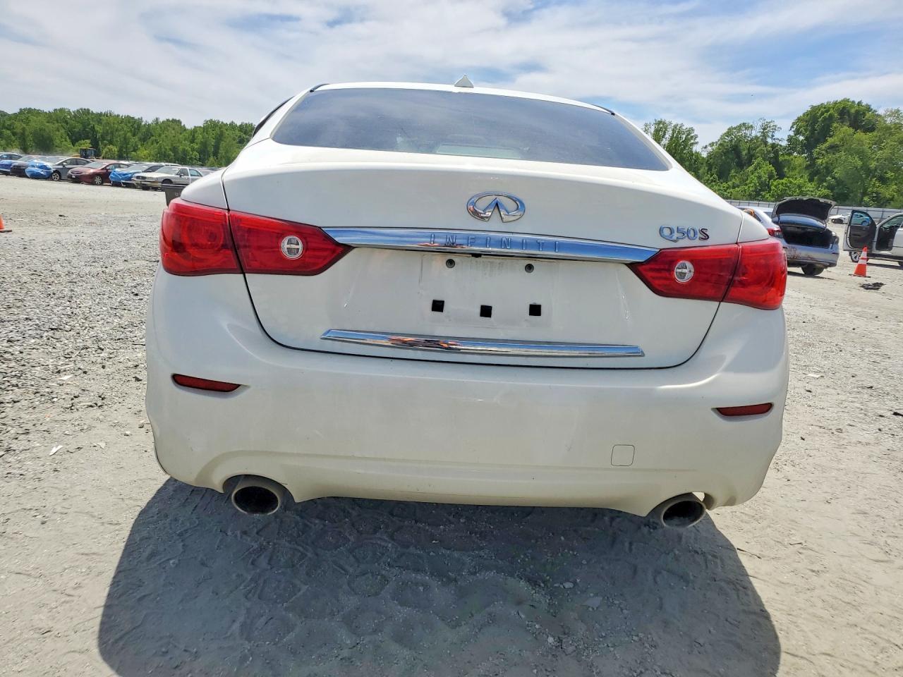 INFINITI Q50 Sport
